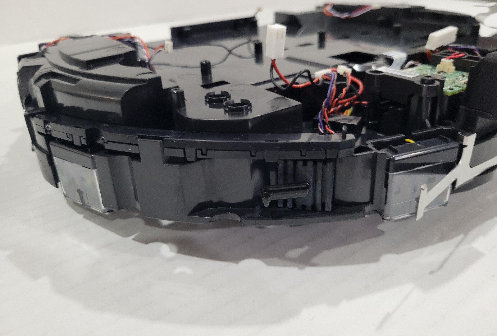 iRobot Roomba J7 Vacuum Barebones (Camera All Sensors Bumper And All covers)