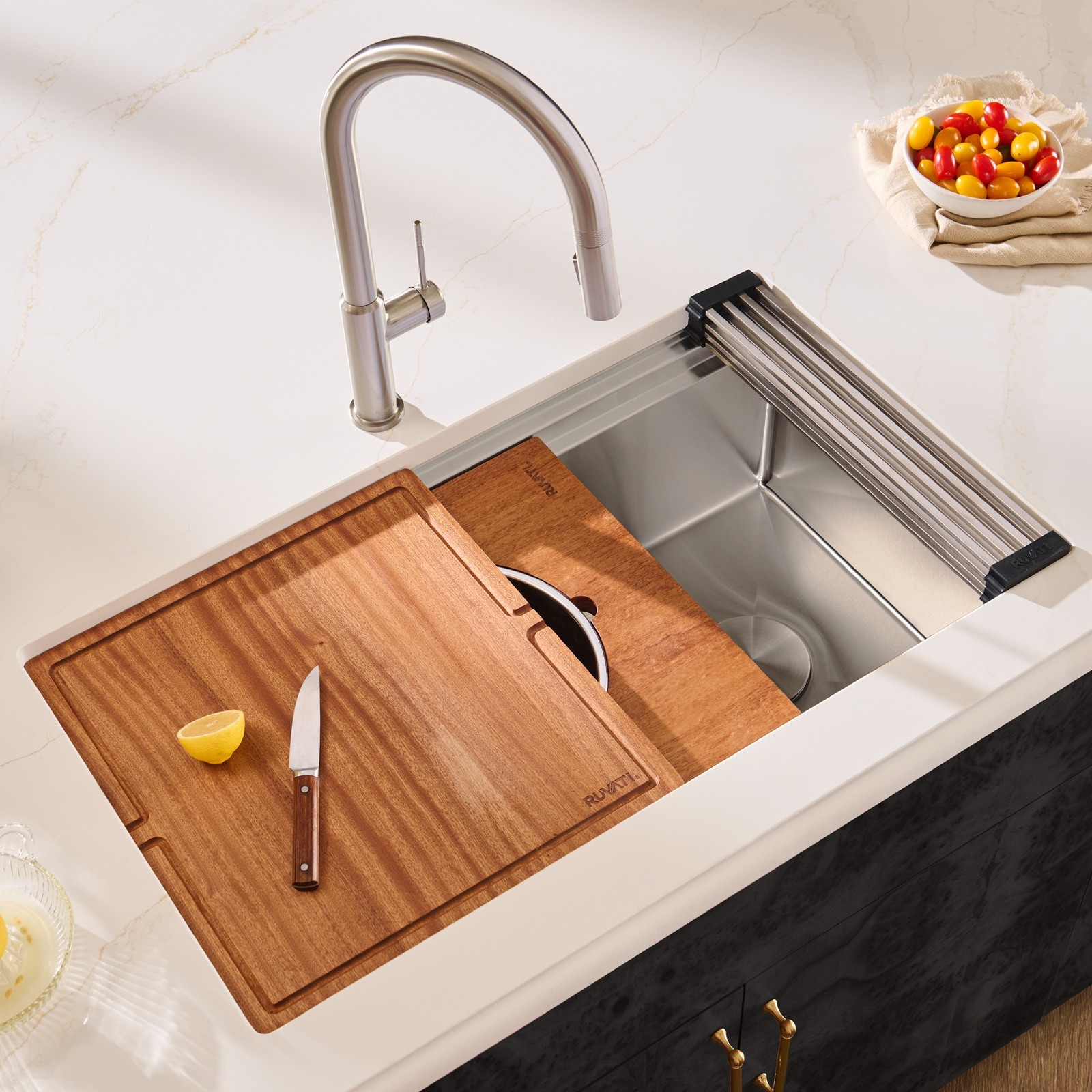 Ruvati 33″ Workstation Two-Tiered Ledge Undermount Kitchen Sink – RVH6222ST