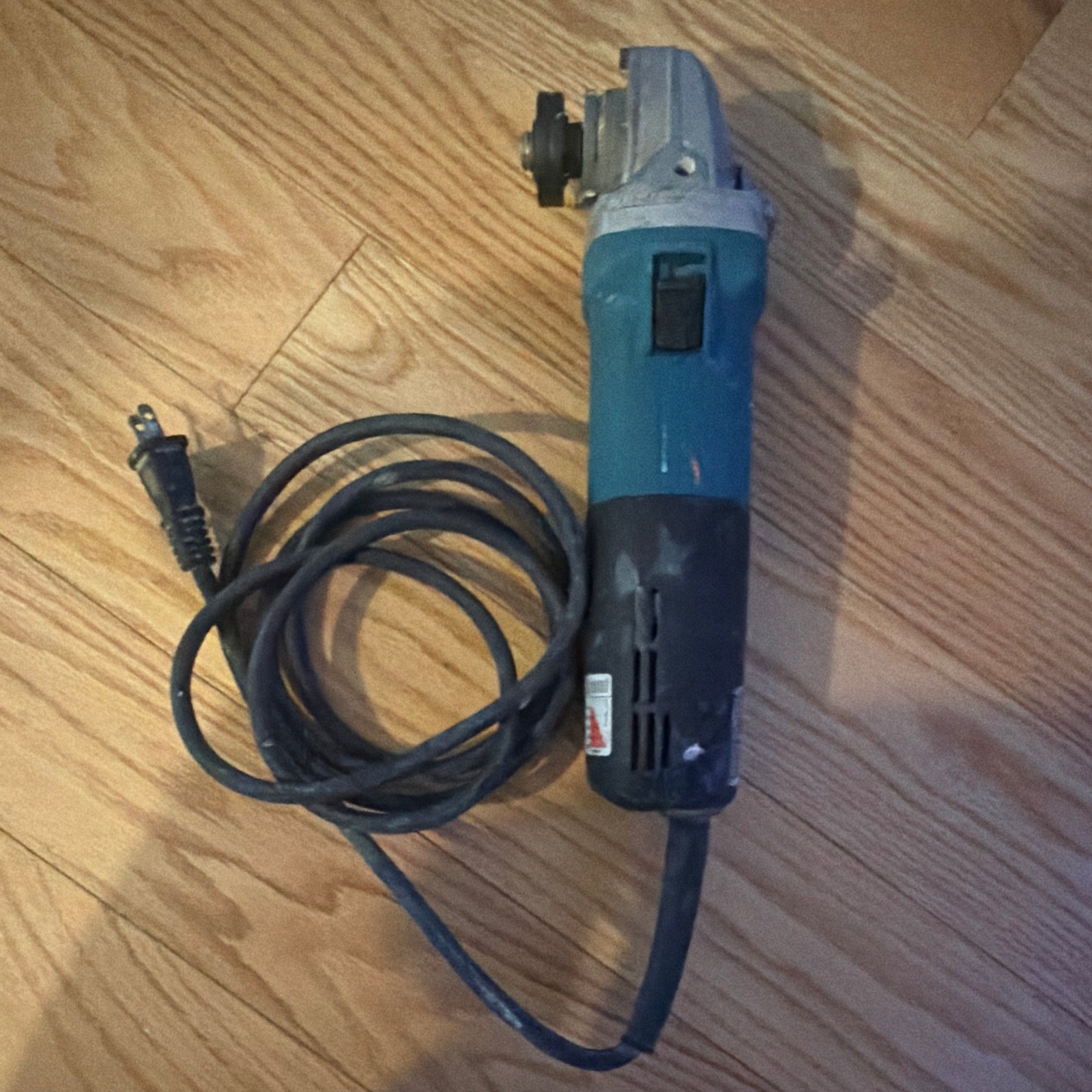 Makita Corded Electric Angle Grinder Rotary/Circular Blue/Black Used