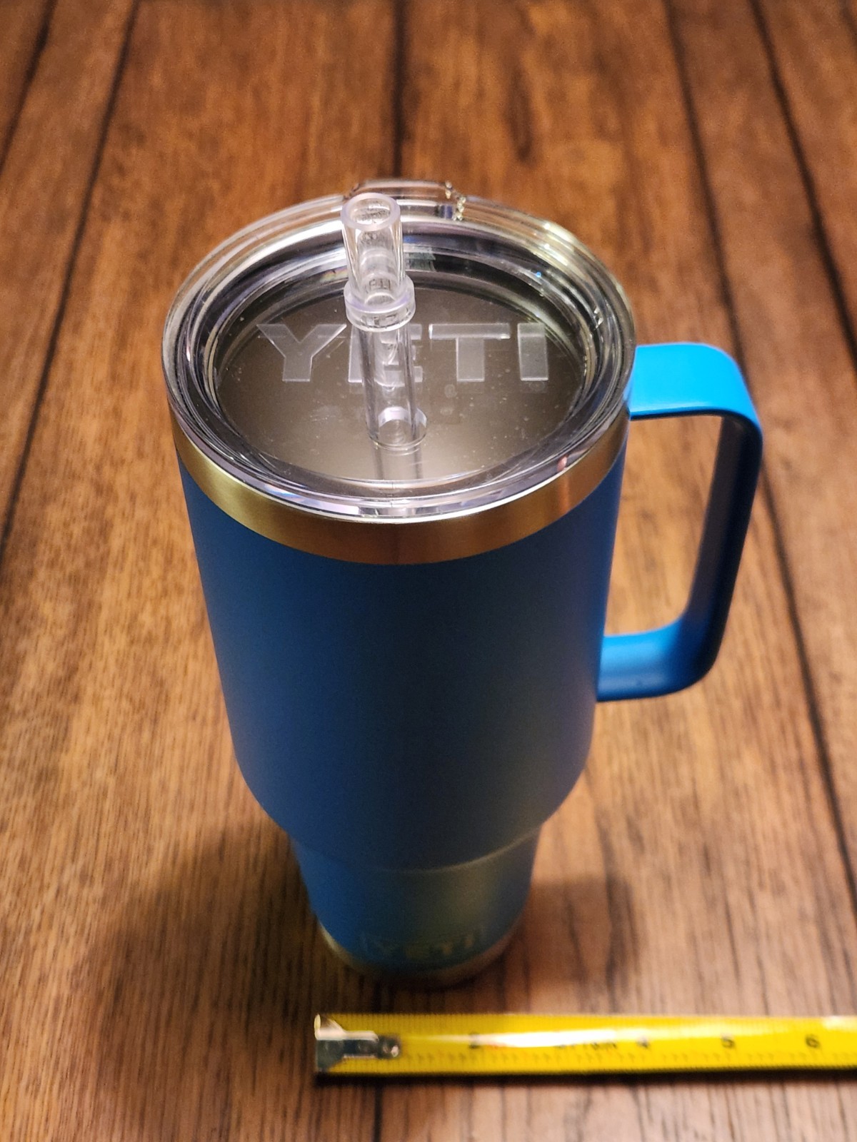 Yeti Rambler 42oz Blue Hand Held Drinking Coffee Mug Cup Wirh Lid + Straw