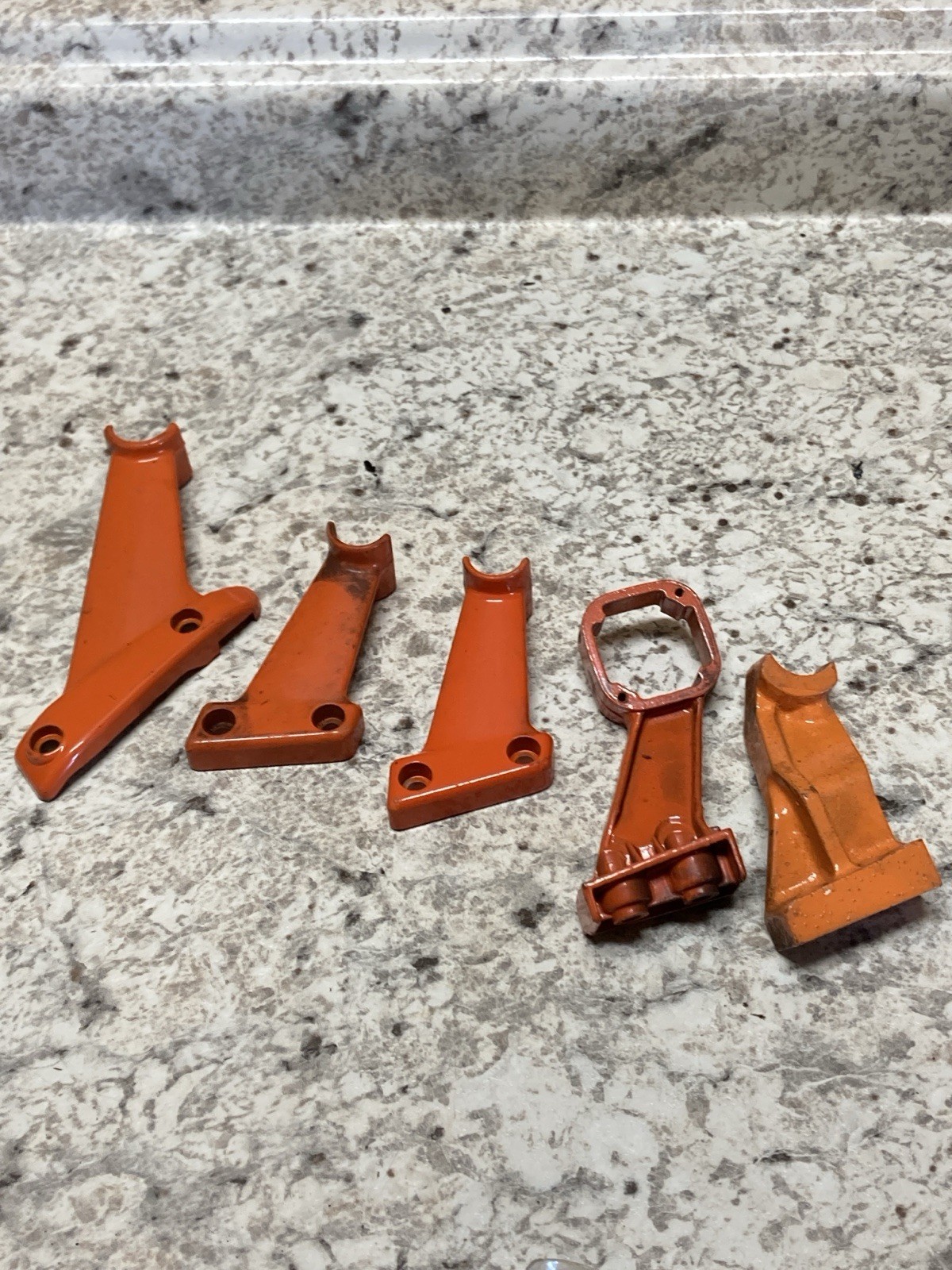 Echo Support Brackets CS601 and Other Models – Unknown Part Numbers