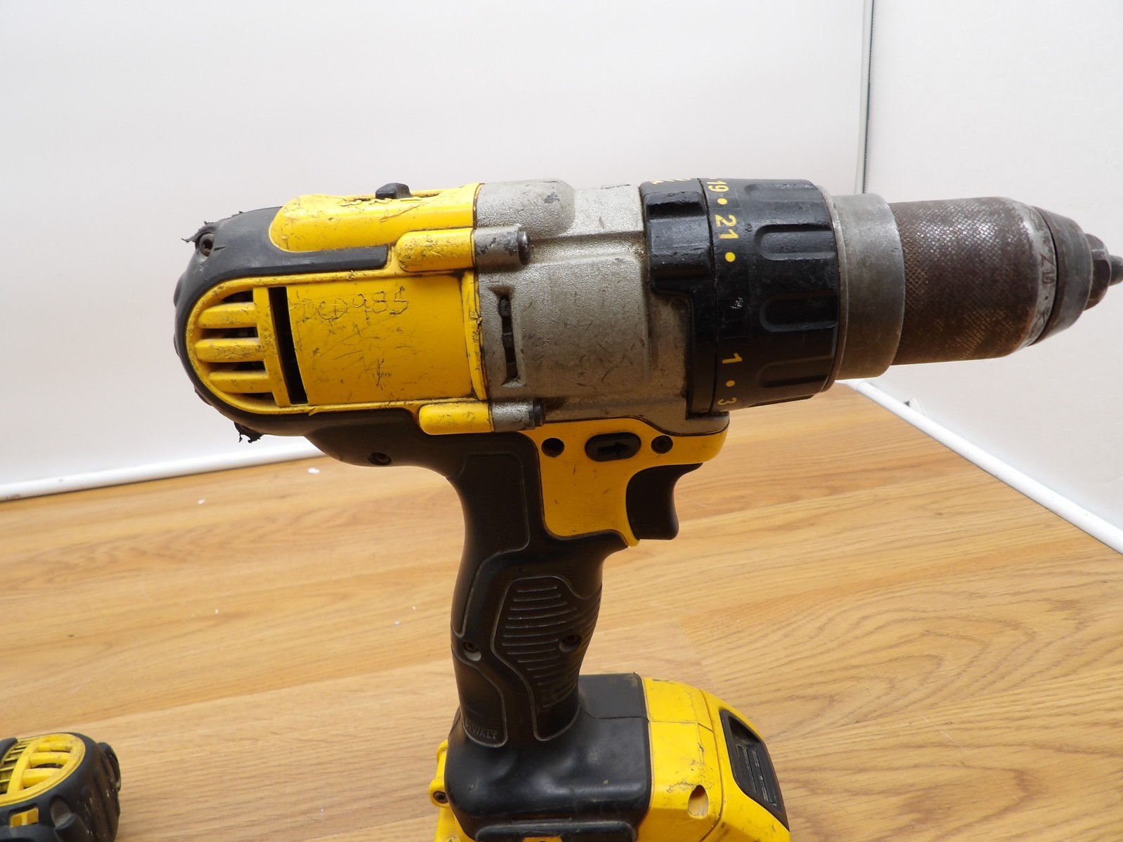 DeWalt Impact Driver DCF885 20V MAX 1/4″ Cordless & Dewalt 1/2″ Drill-READ!!!!