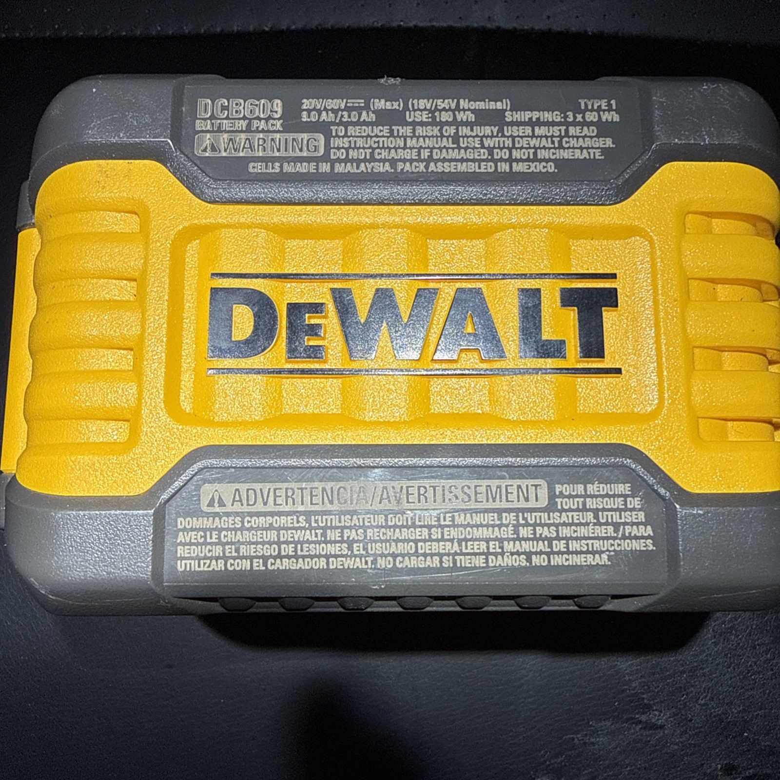 DEWALT DCB609 60v/20v 9AH. FLEX VOLT BATTERY