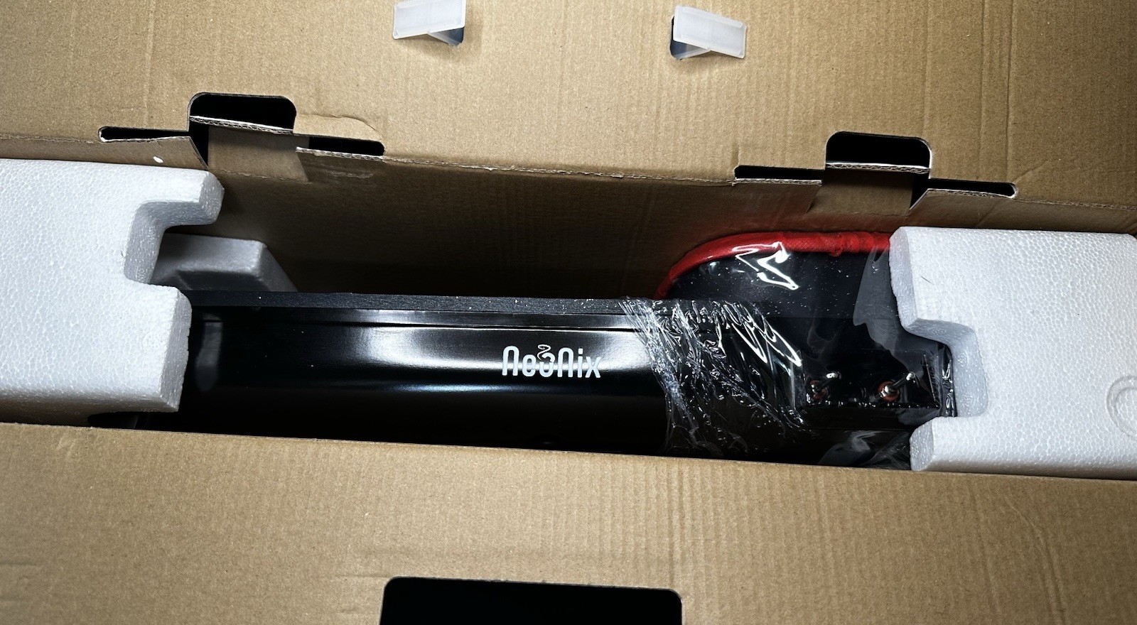 Neonix 2-In-1 Hot Pot And Grill 1350 Watt Brand New