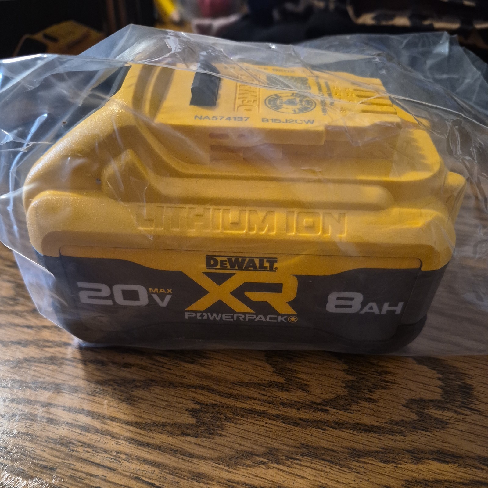 DeWalt DCB2108 20V MAX XR Powerpack 8Ah Lithium Ion Battery – TESTED Working