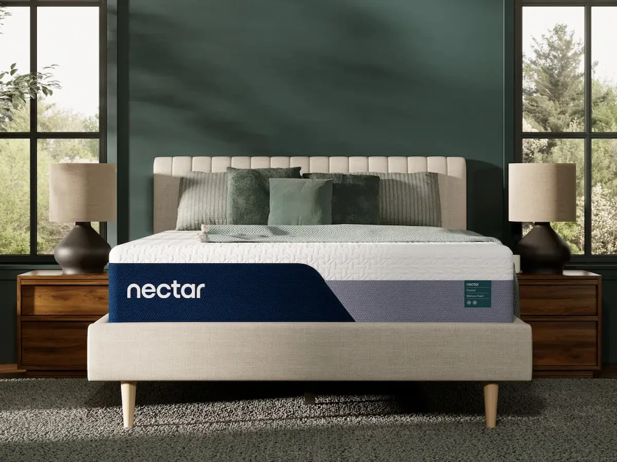 Nectar Premier Memory Foam King Size matress 13″ Height – Amazing Condition!