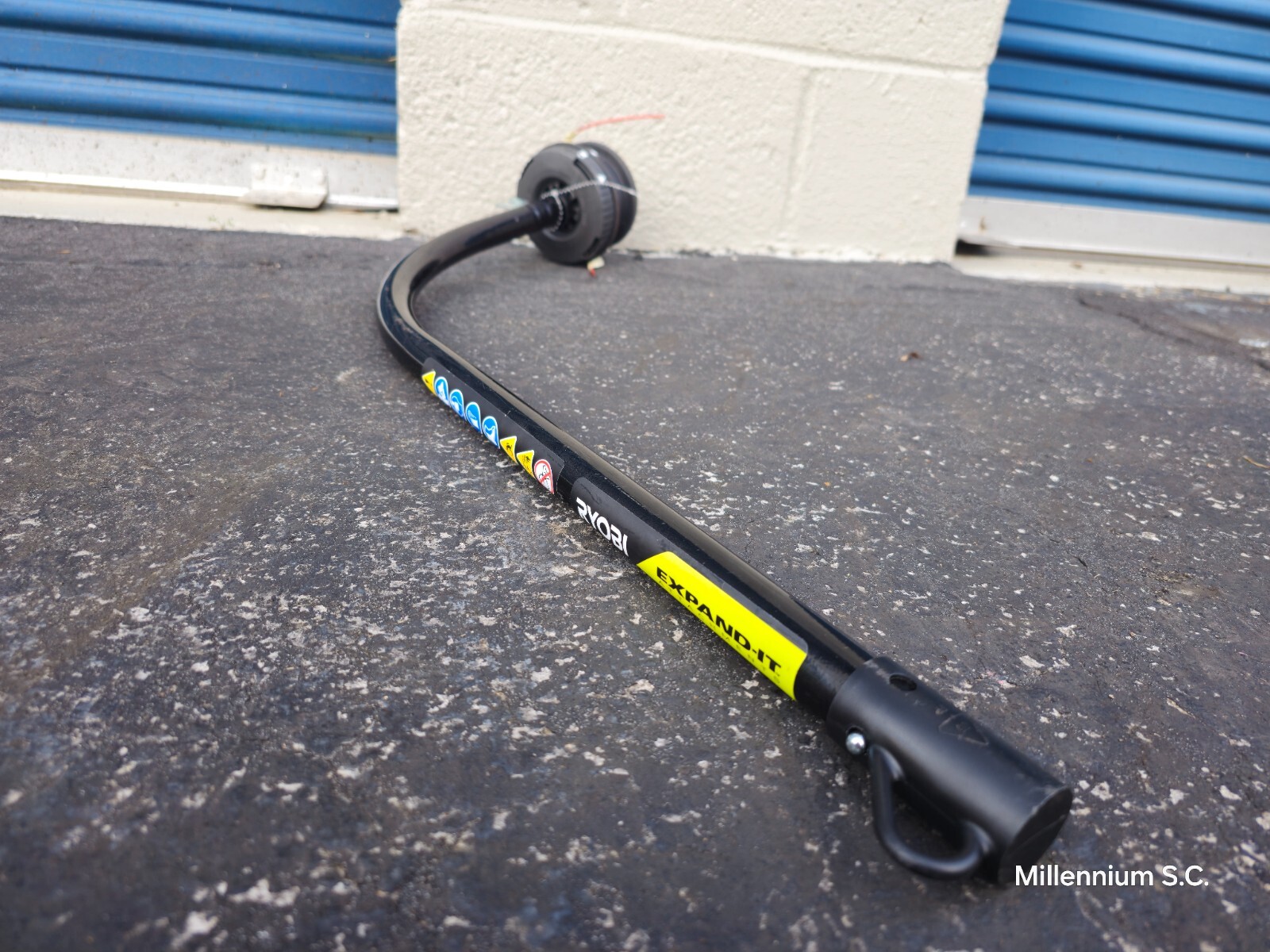 RYOBI Expand-It String Trimmer Curved Shaft w/ Bump Head & Cover – OPEN BOX