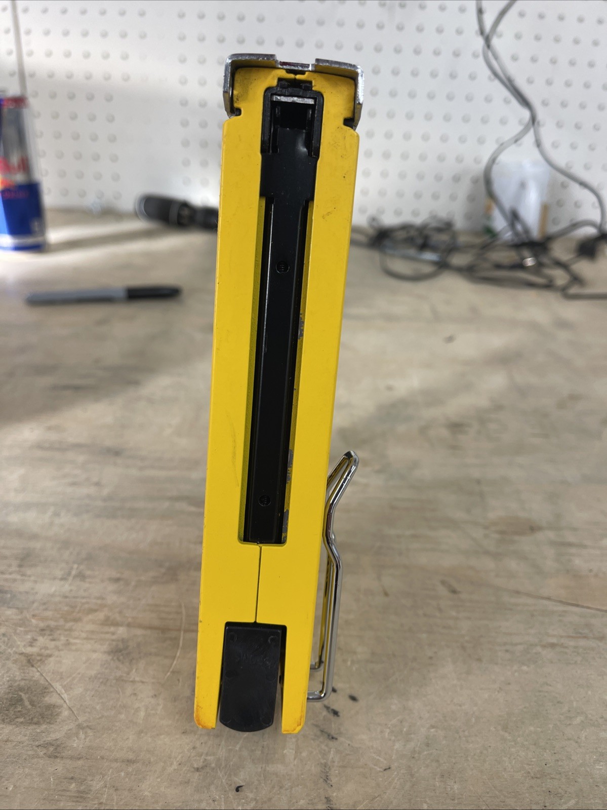 DEWALT Heavy-Duty Compact Staple Gun