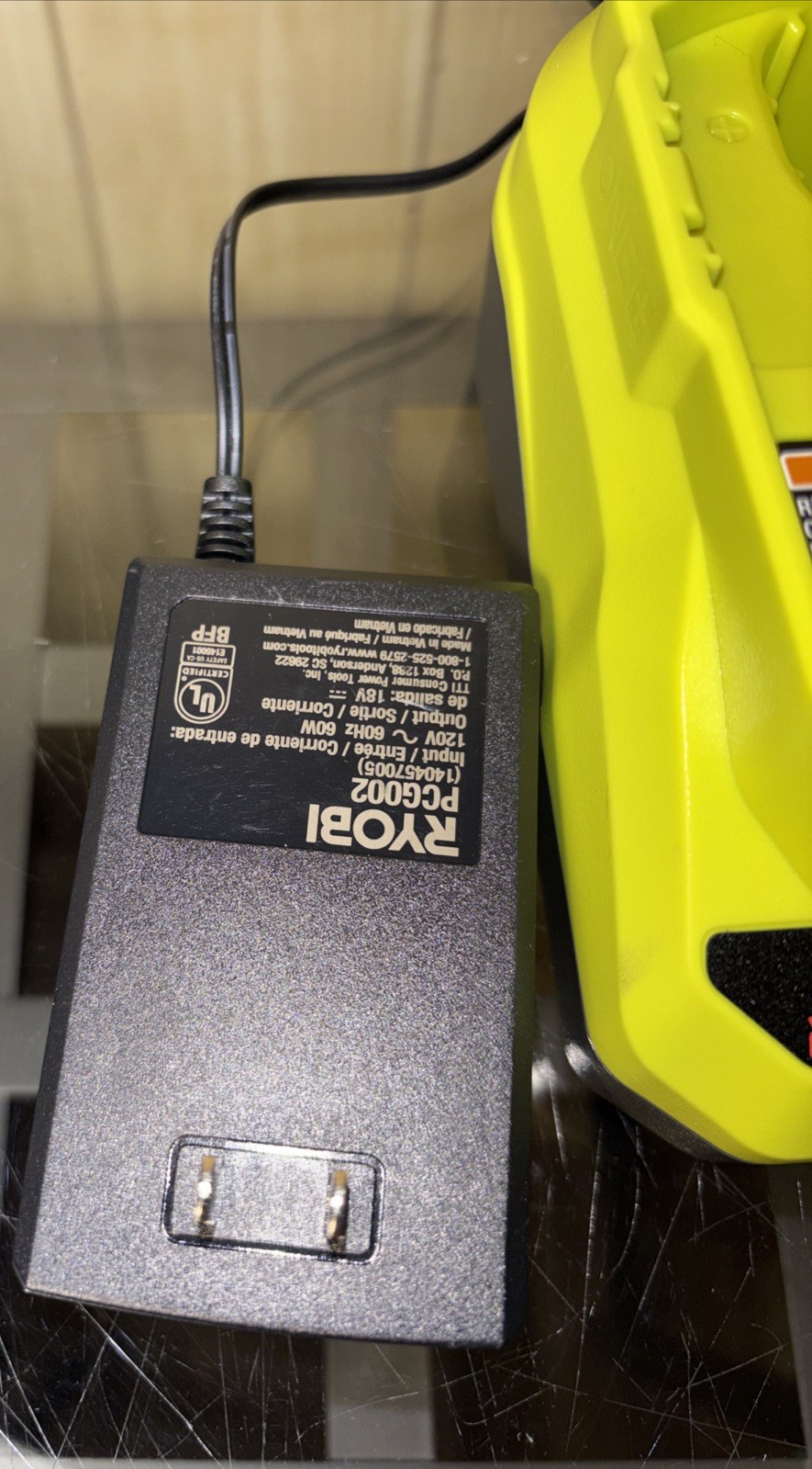 RYOBI ONE+ 18V 2.0Ah Lithium Battery PBP006 + PCG002 Charger Kit – Black/Neon