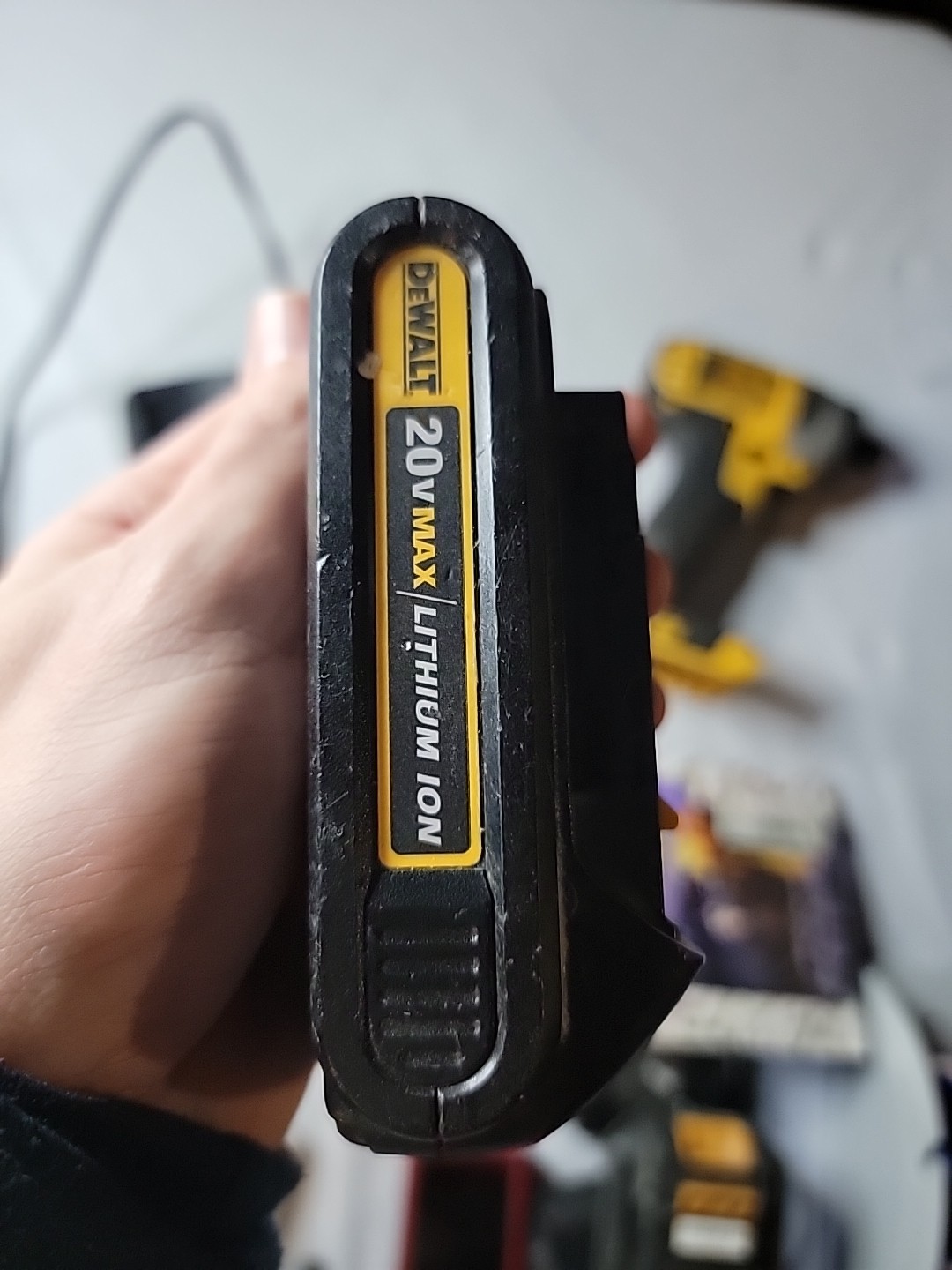 Dewalt DCF885 20V Cordless 1/4″ Impact Driver 20 Volt With Battery And Charger