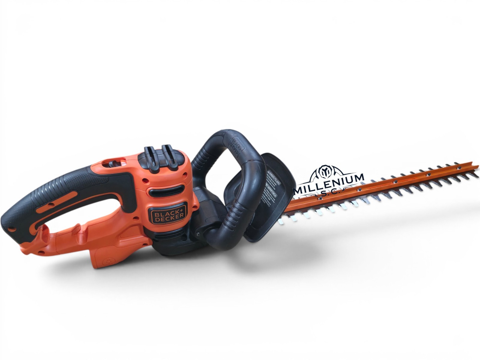 BLACK+DECKER 20 in. 3.8 Amp Corded Dual Action Electric Hedge Trimmer OPEN BOX