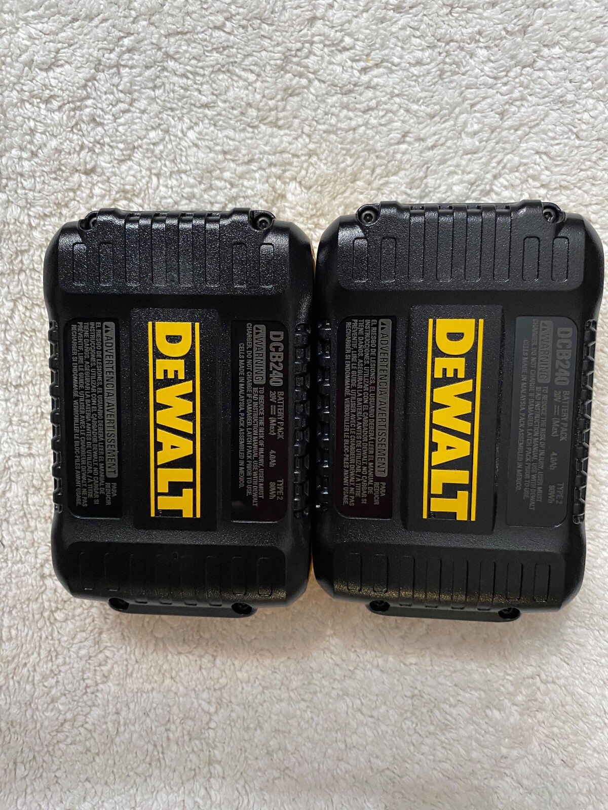 2 New Dewalt 20V Volt Max DCB240 4.0Ah Lithium Ion Batteries Li-ion DCB240-2