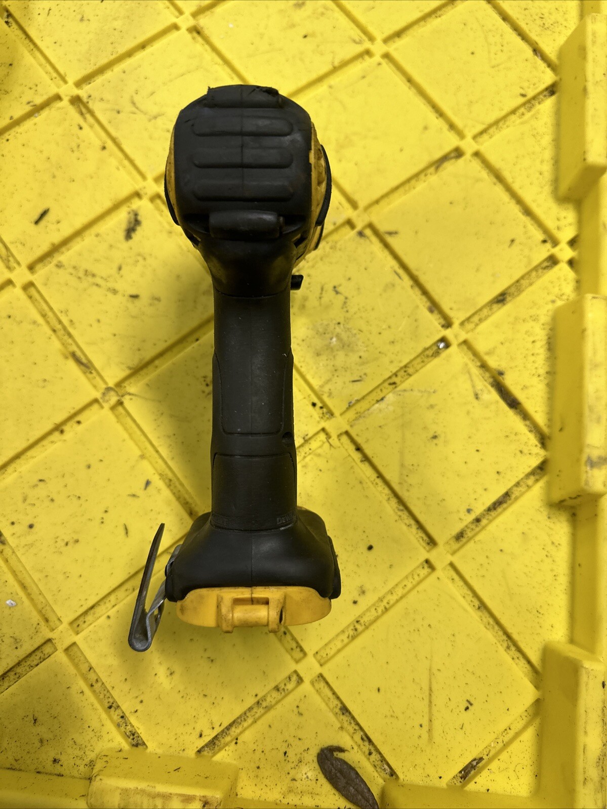 DeWalt DCF885B 20V MAX Li-Ion 1/4″ Cordless Impact Driver No Battery