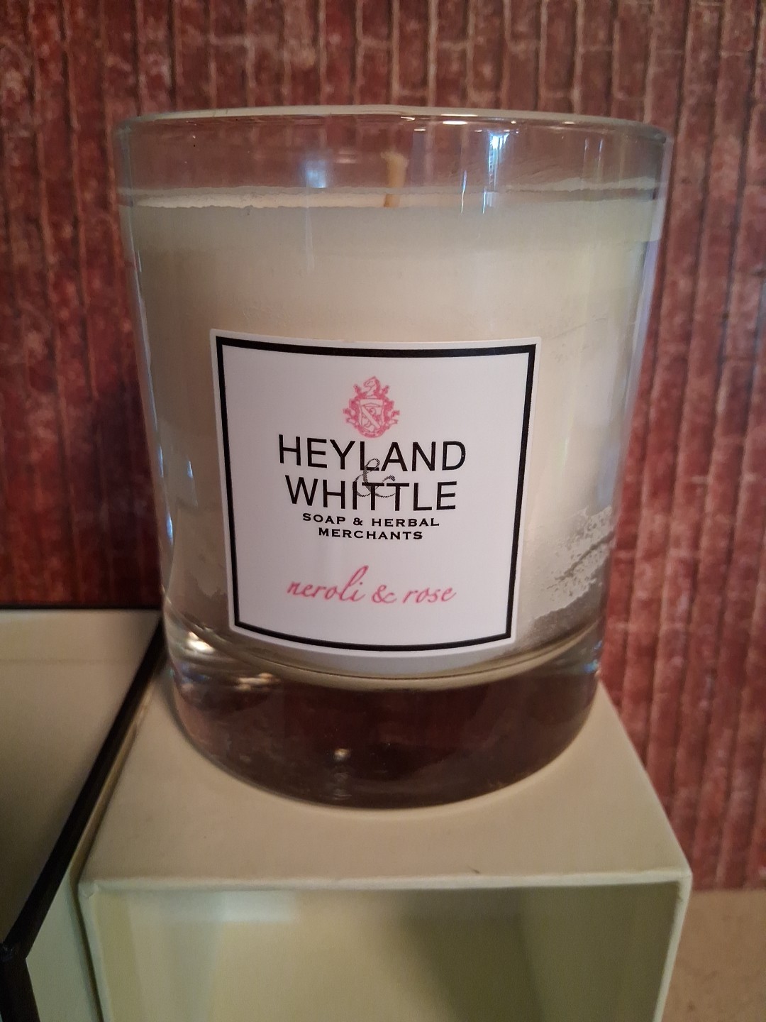 HEYLAND & WHITTLE England Luxury Scented Candle NEROLI & ROSE 230g 8.11 Oz NEW