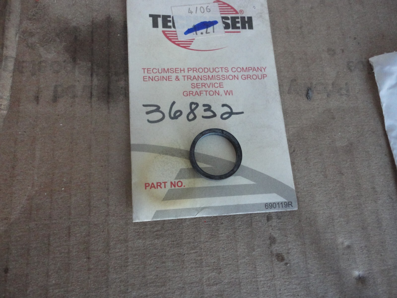 ONE NEW Genuine Tecumseh 36832 Oil Tube Gasket FREE SHIPPING