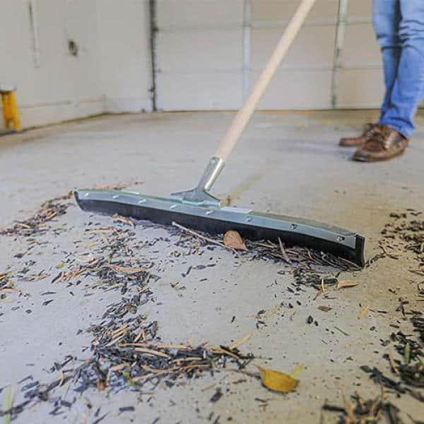 24 in Curved Industrial Duty Steel Floor Squeegee Garage Driveway Water Cleaning