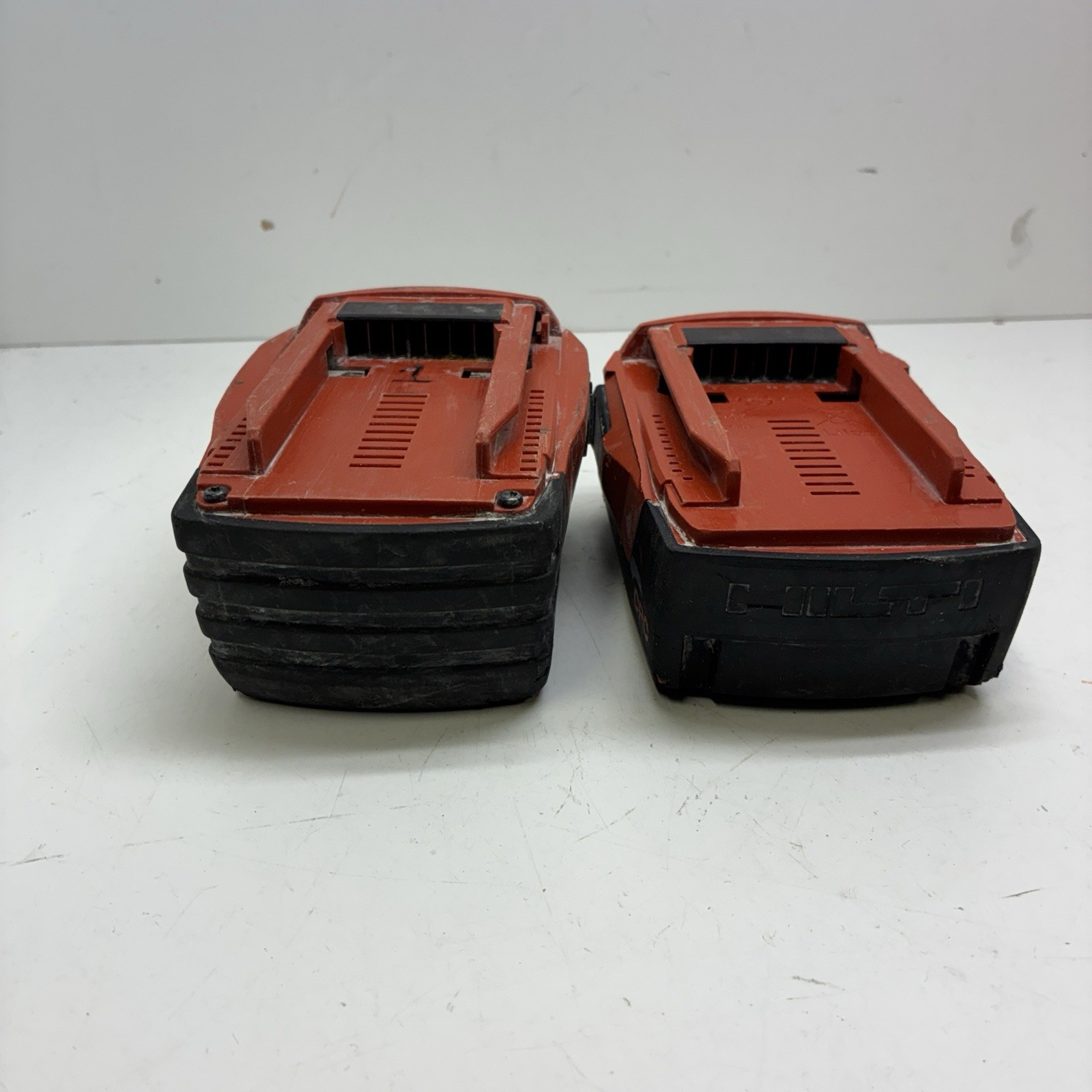 2 Hilti Batteries B 18/5.2 And B 22/4.0