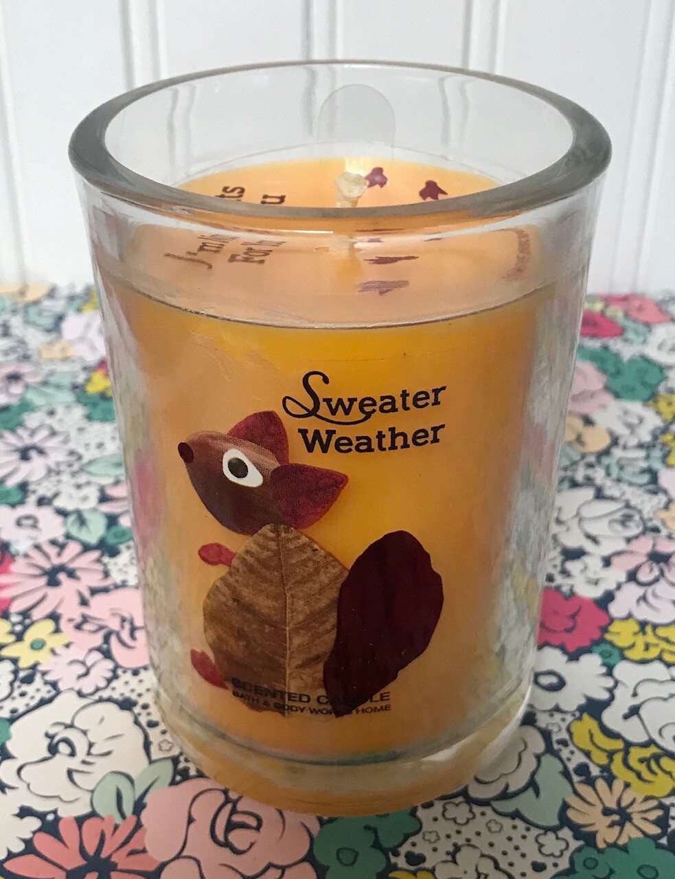 NEW BATH & BODY WORKS SWEATER WEAR SCENTED CANDLE 6.3 OZ