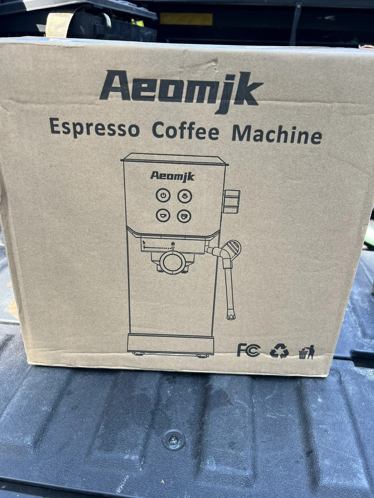Aeomjk Espresso Coffee Maker Model CM5020 1350 Watt New Open Box