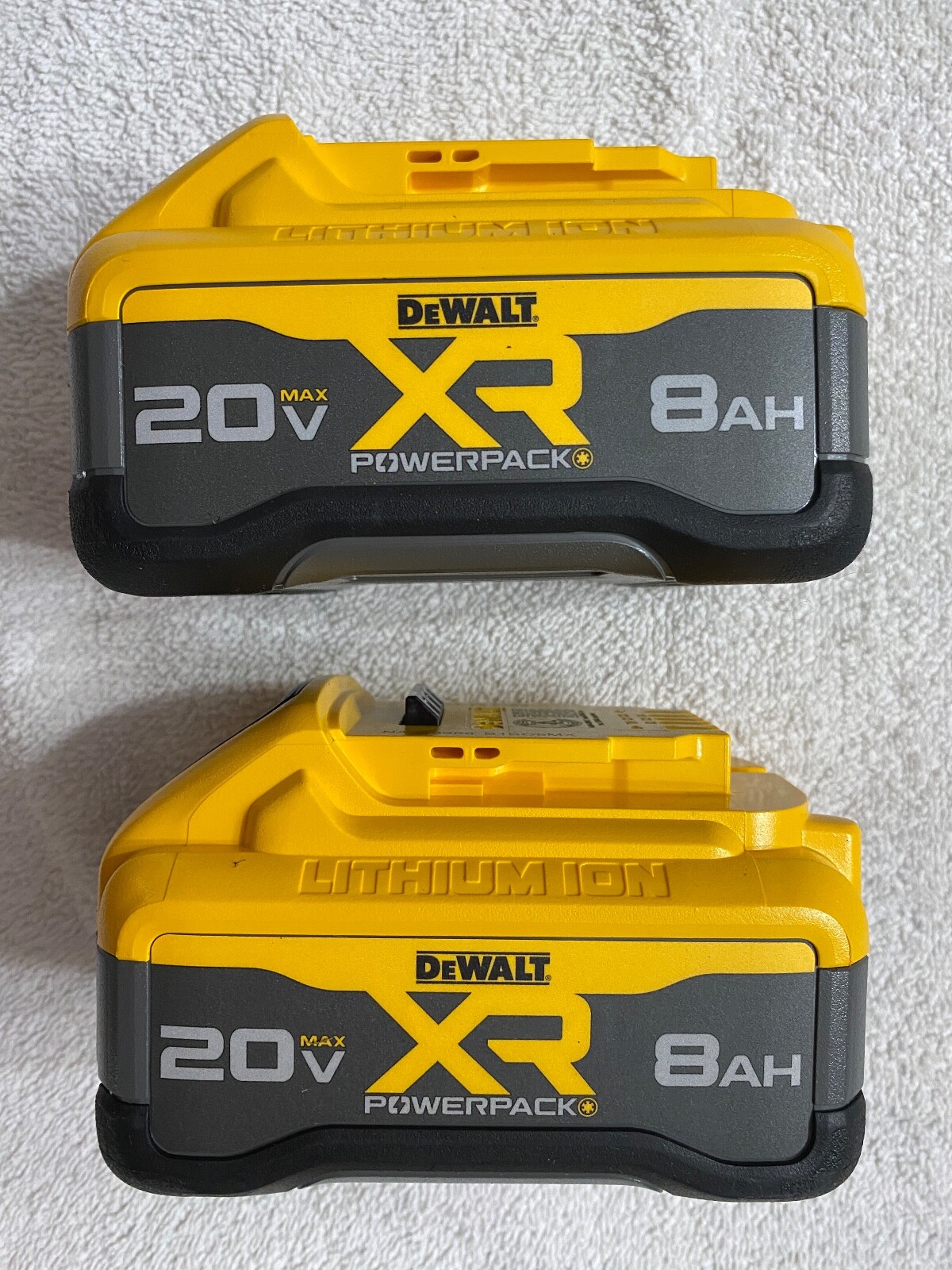 2 New Dewalt DCB2108 Powerpack 20V Max XR 8.0Ah Lithium Ion Batteries DCB2108-2