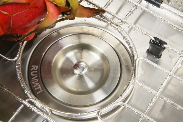 Ruvati 33″ Undermount 60/40 Double Bowl 16Gauge SS Kitchen Sink- RVH7419