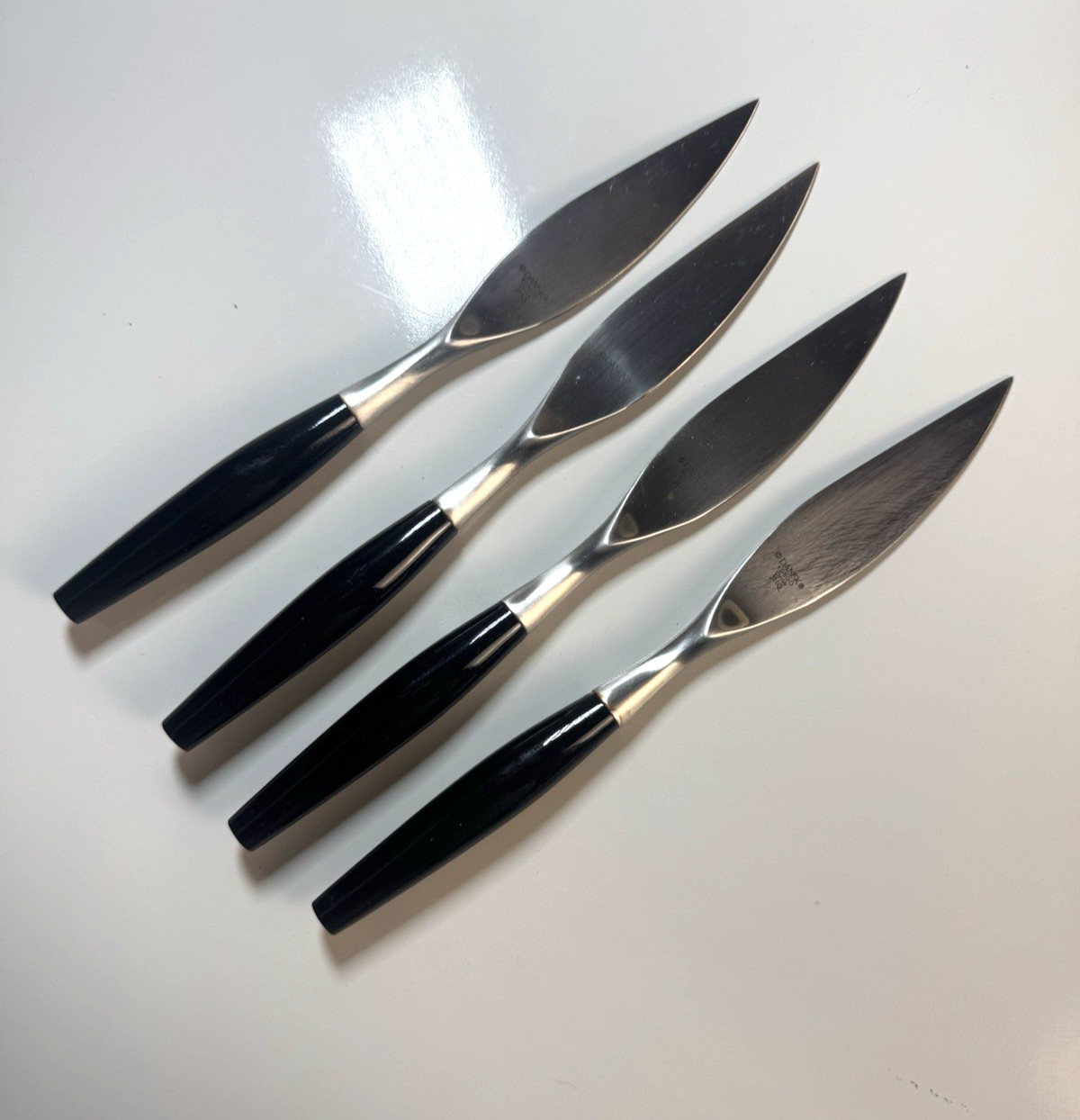 Set of 4 DANSK JHQ KONGO Pattern STEAK Knife, 8 1/2 in. Shiny Black Handle