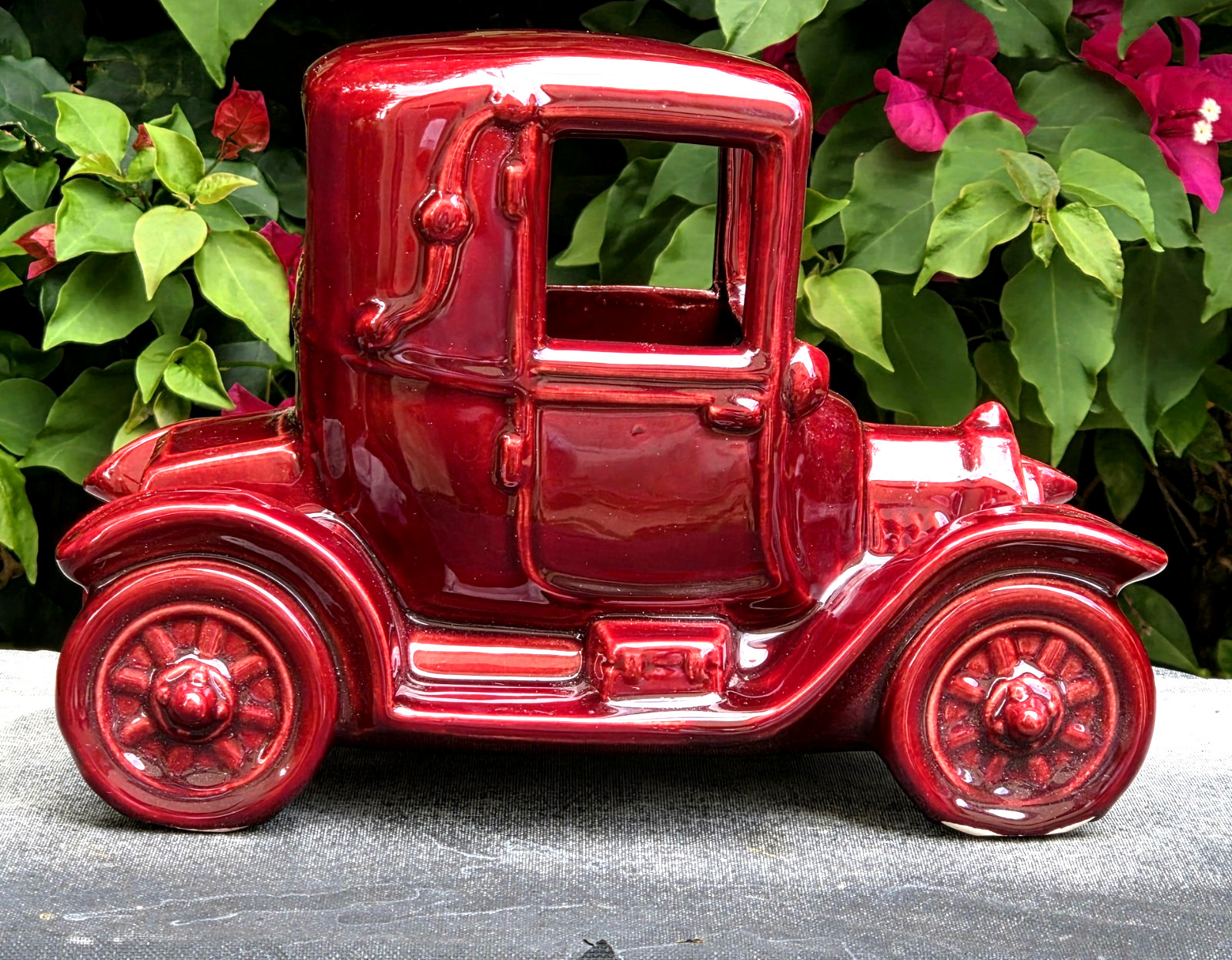 Metlox Poppytrail Pottery Figurine Planter Flower Herb Burgundy Red Patio Garden