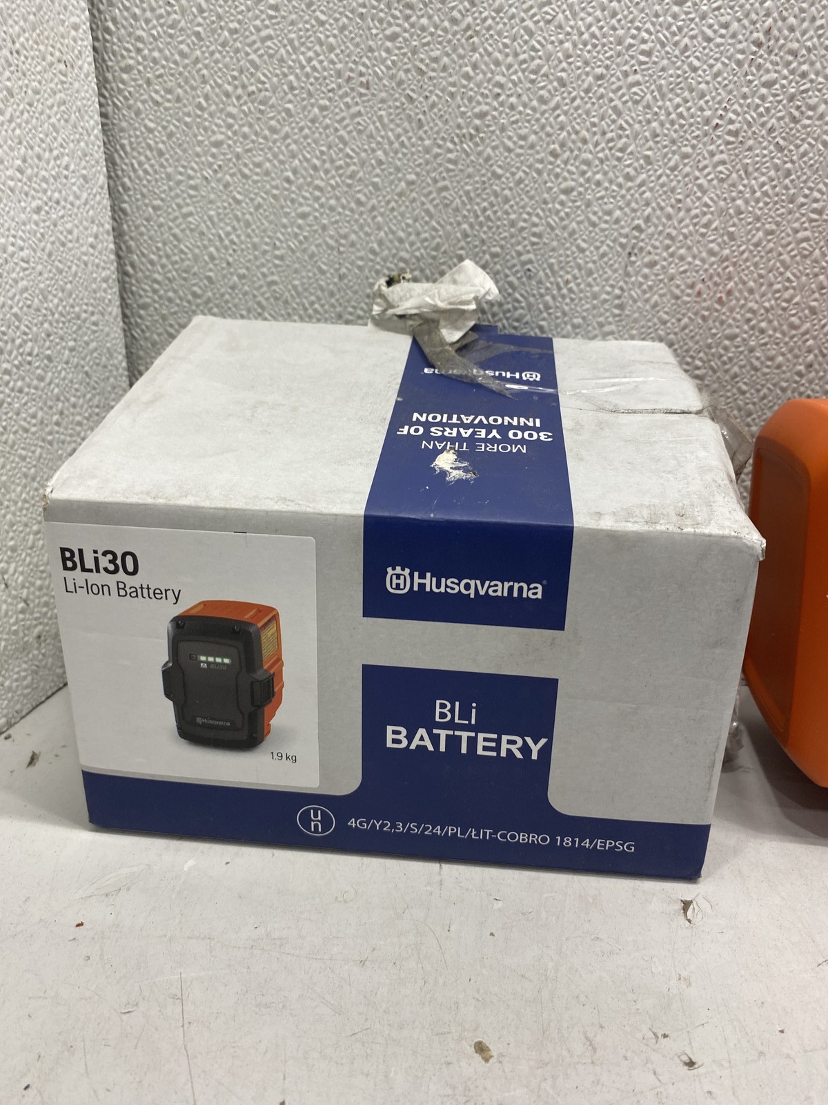 HUSQVARNA Lithium Ion Battery BLi30 7.5Ah 36V 967 93 77-02