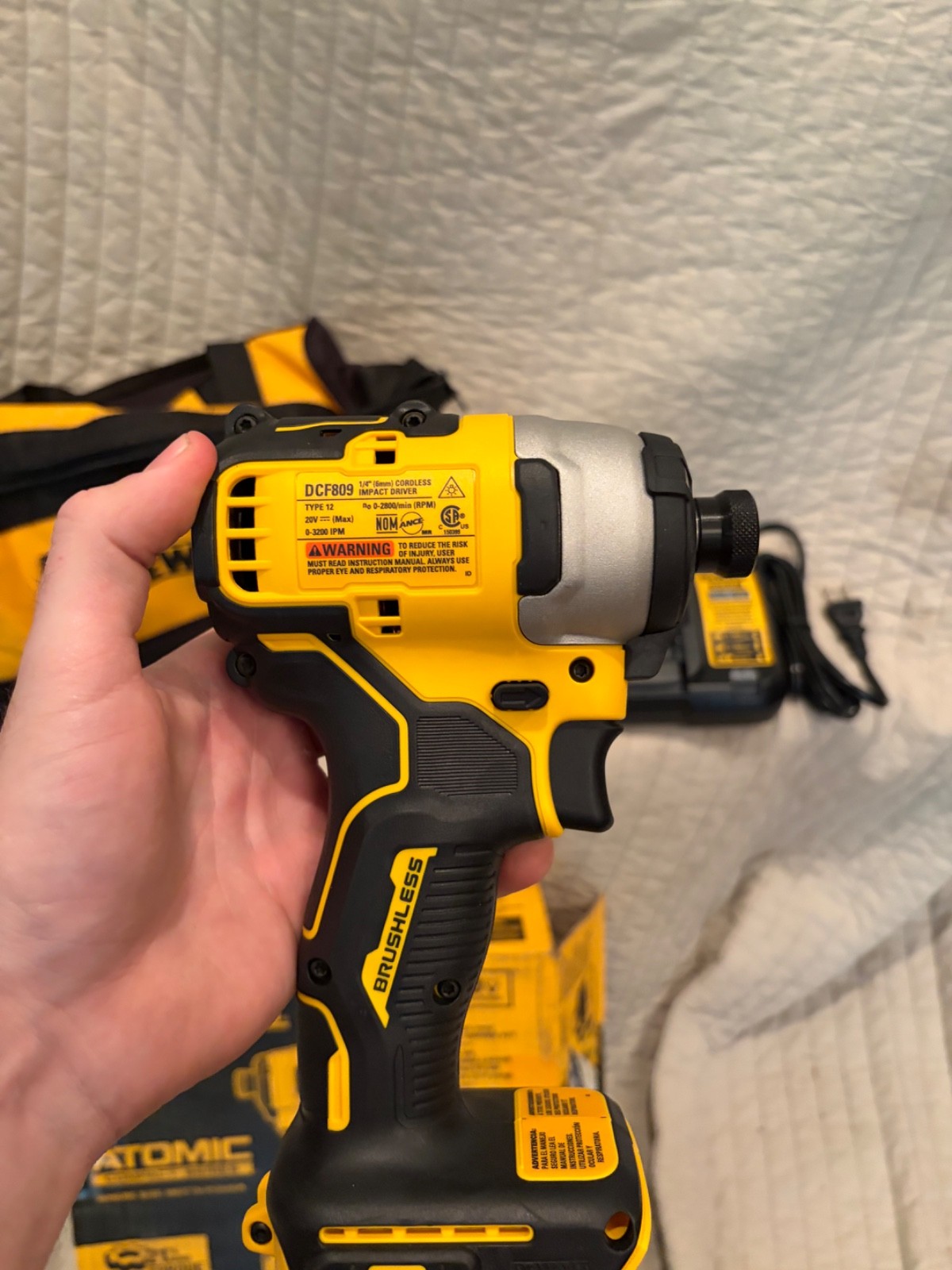 DEWALT Atomic 20V Max Lithium-Ion Brushless Compact 1/4 in. Impact Driver Kit