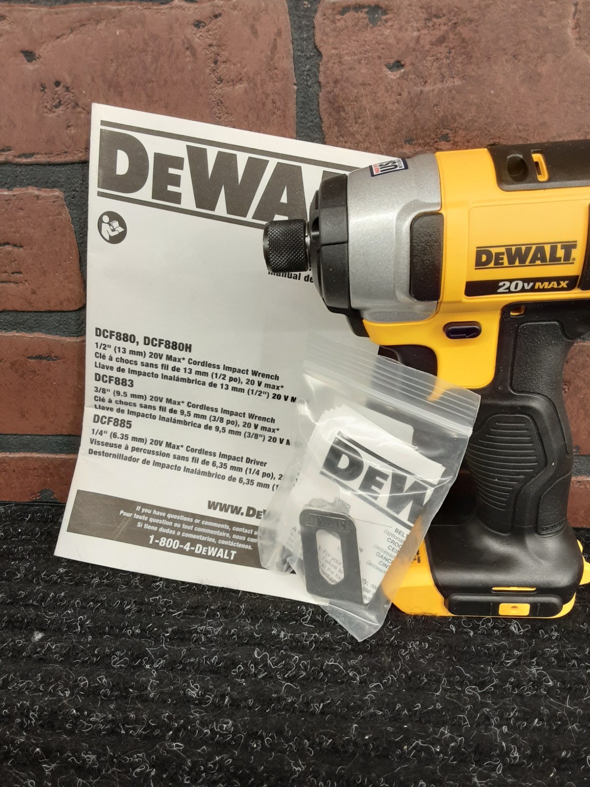 Dewalt DCF885 20V MAX 1/4″ Impact Driver-***NEW***