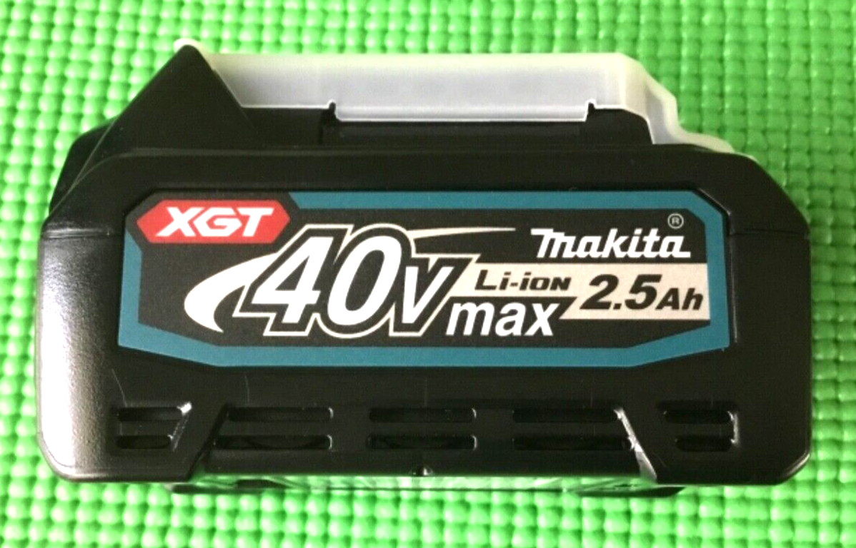 Makita BL4025 XGT 40V MAX 2.5 Ah LED Lithium-Ion Cordless Battery