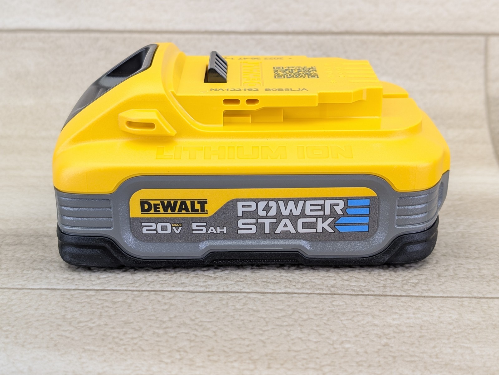 New – Open Box – DeWalt 20V MAX XR POWERSTACK 5.0 Ah 5Ah Battery DCBP520 OEM Gen