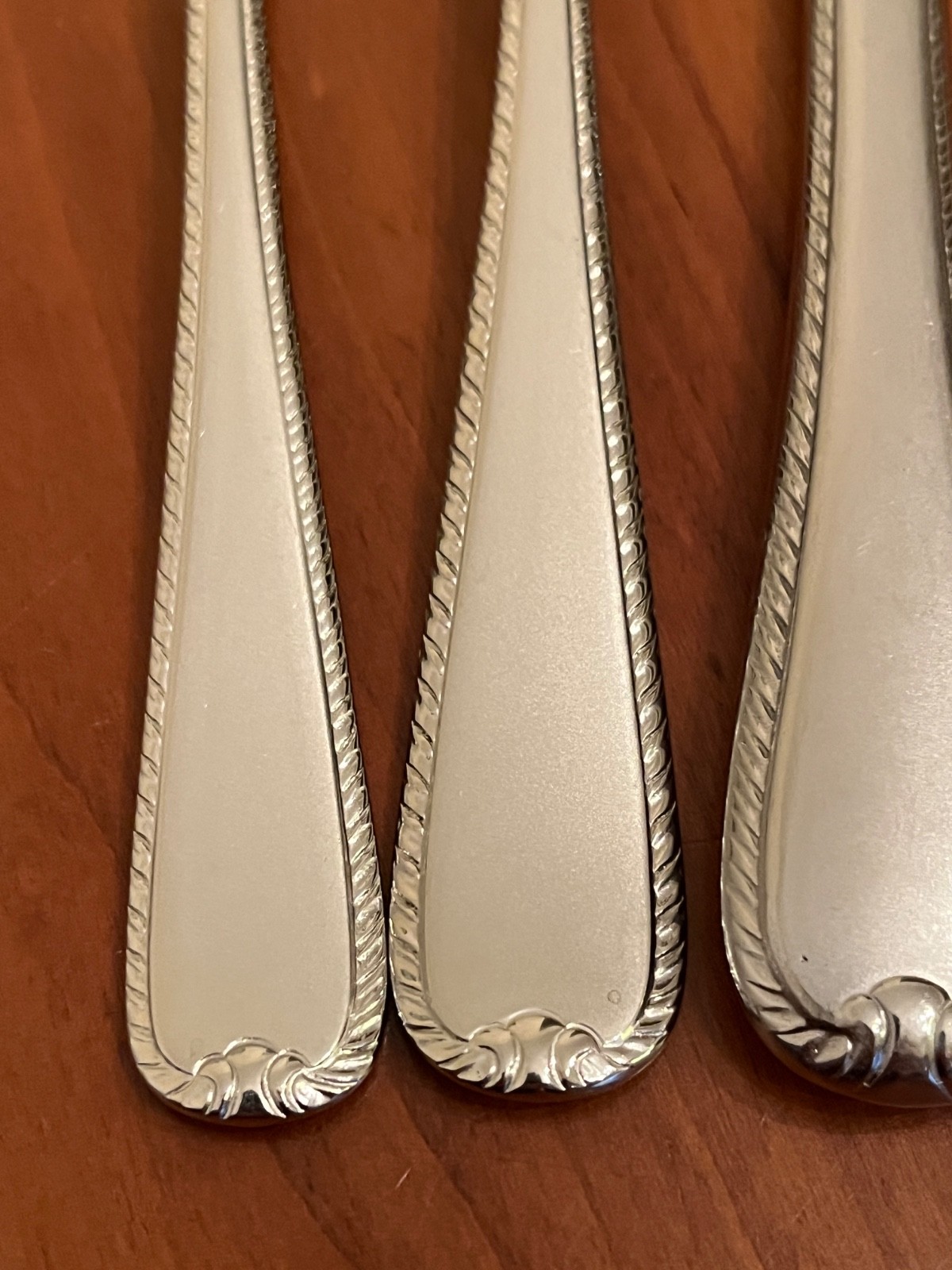 Gorham RIBBON EDGE SATIN 18/10 Stainless Flatware Vietnam – Choice