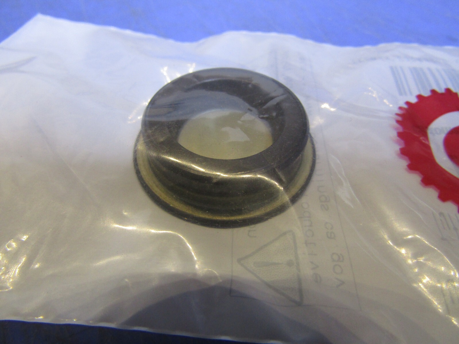 1 – Tuff Torq 187T0136300 Transmission Seal Cap 30 Steel NEW in Package