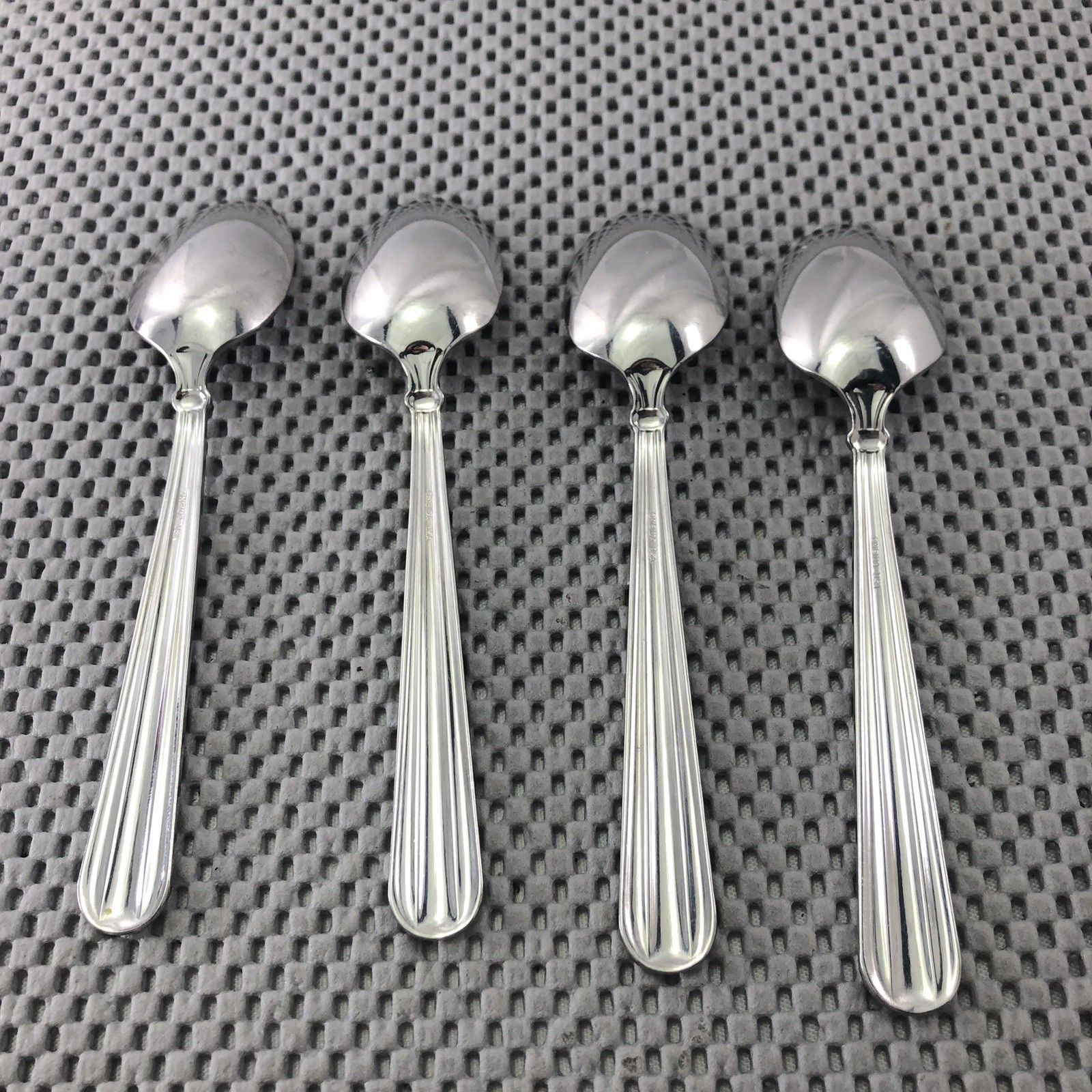 Oneida USA UNITY Stainless Flatware Pieces ~ 4 Teaspoons