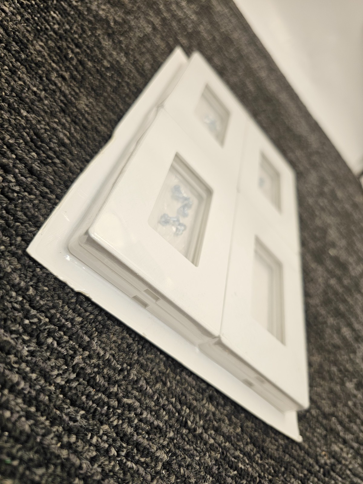 (QTY 24) CML CSPS-G1-8 Decorator Wall Plate 1-Gang Receptacle Outlet Cover