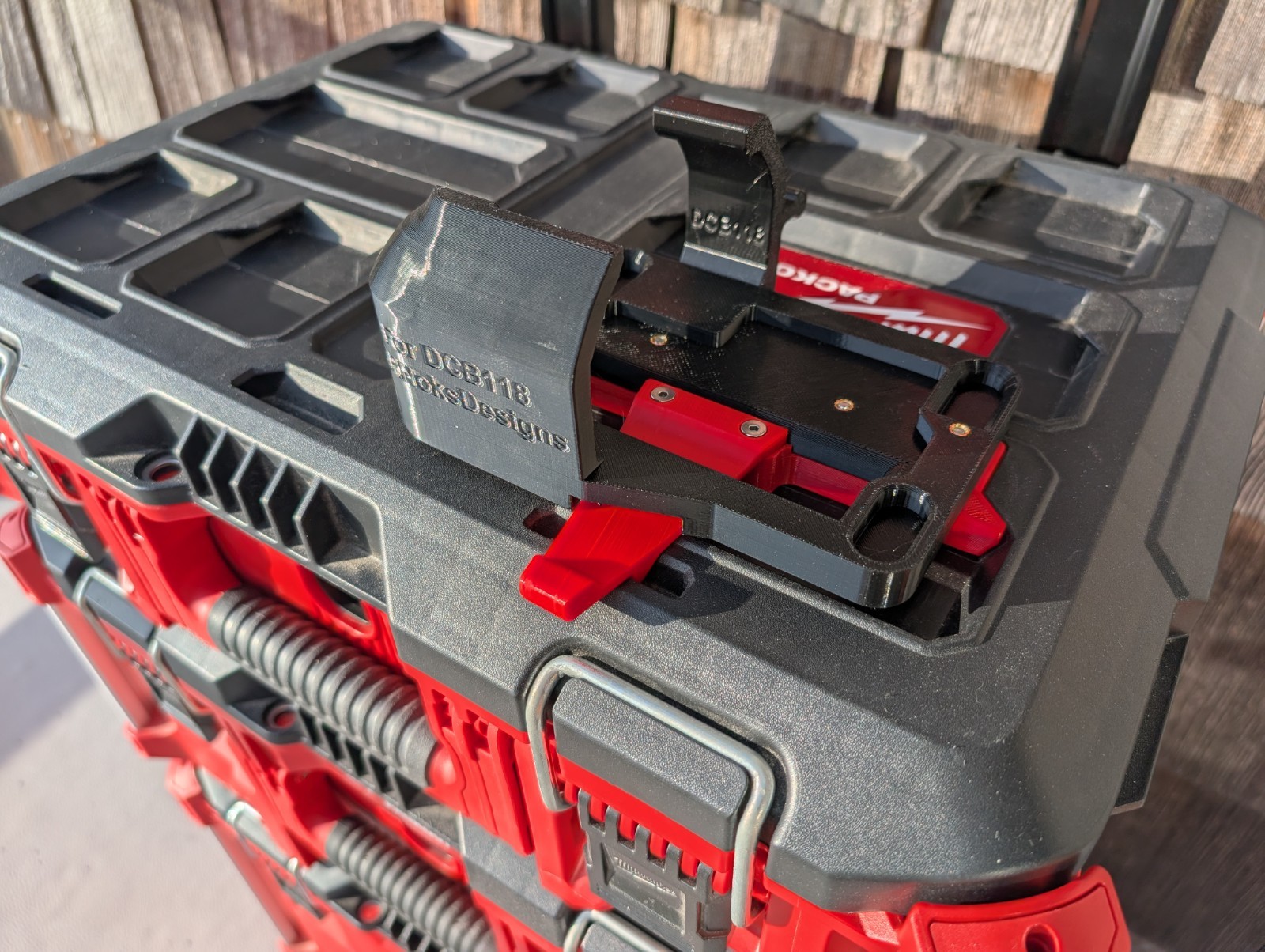 Milwaukee Packout Mount for DeWalt DCB118 Charger *CHARGER NOT INCLUDED*