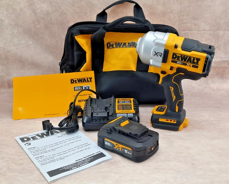 DeWalt DCF961 20V MAX XR 1/2″ Impact Wrench Kit Battery & Charger