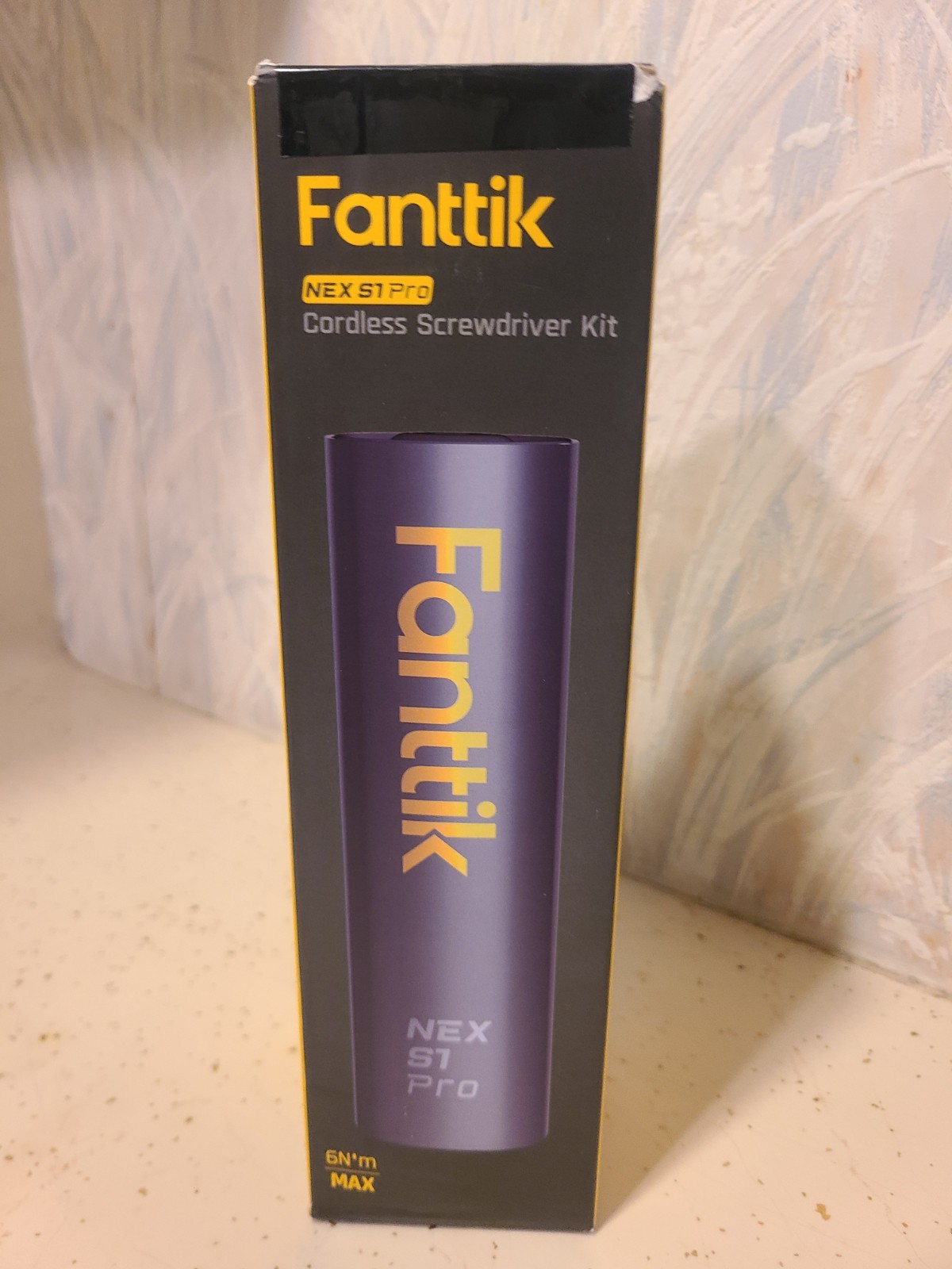 Fanttik S1 Pro 3.7V Electric Screwdriver, Cordless Screwdriver, 16 S2 Metal Bits