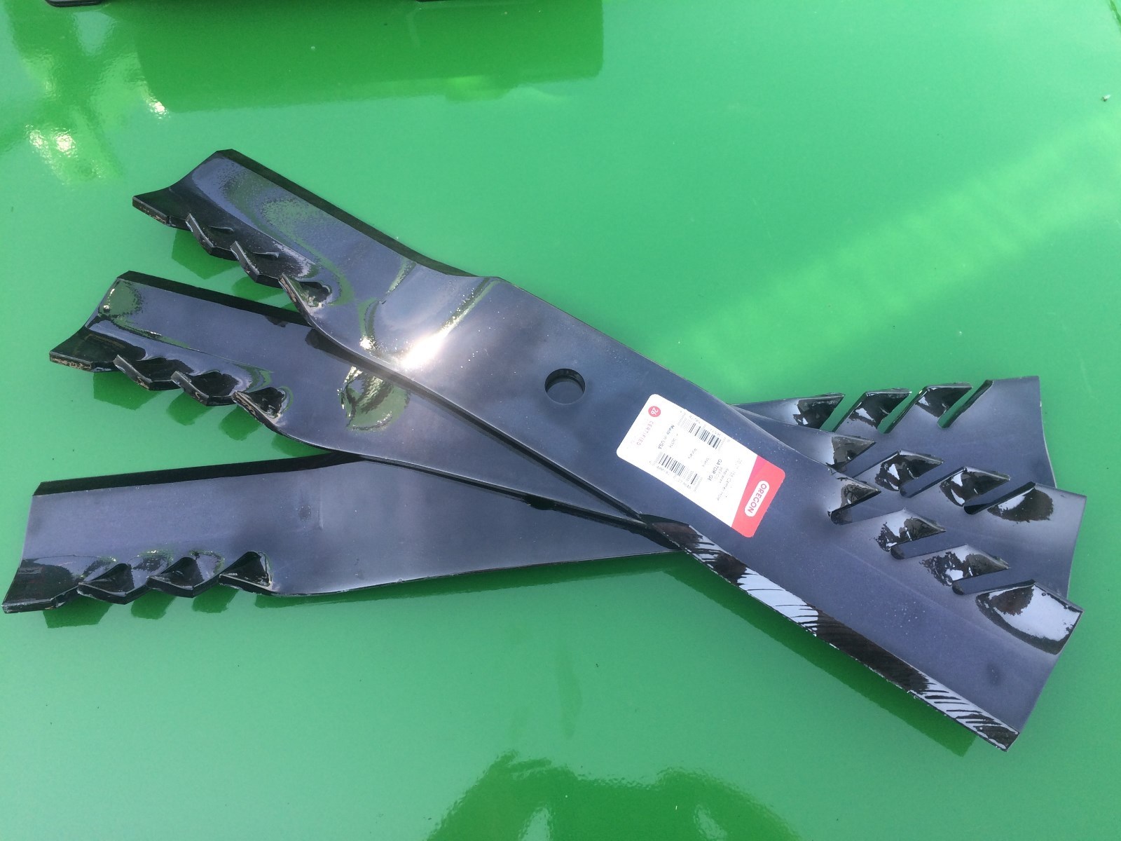 3 Gator blades for Frontier GM1060E/GM2060 60″ grooming mower replace 5BP0006641