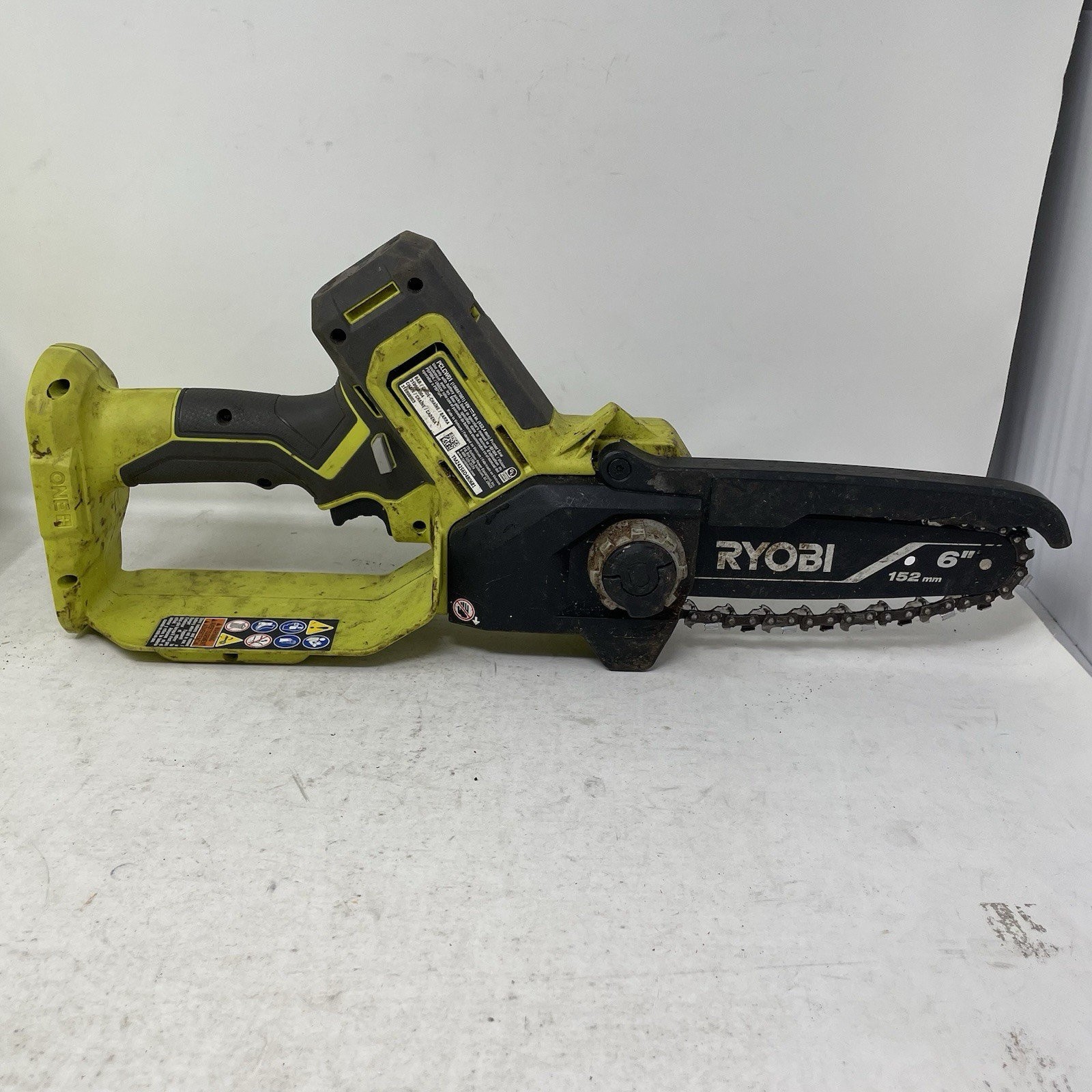 Ryobi One+ 18V 6 in. Cordless Battery Compact Pruning Mini Chainsaw *Tool Only*