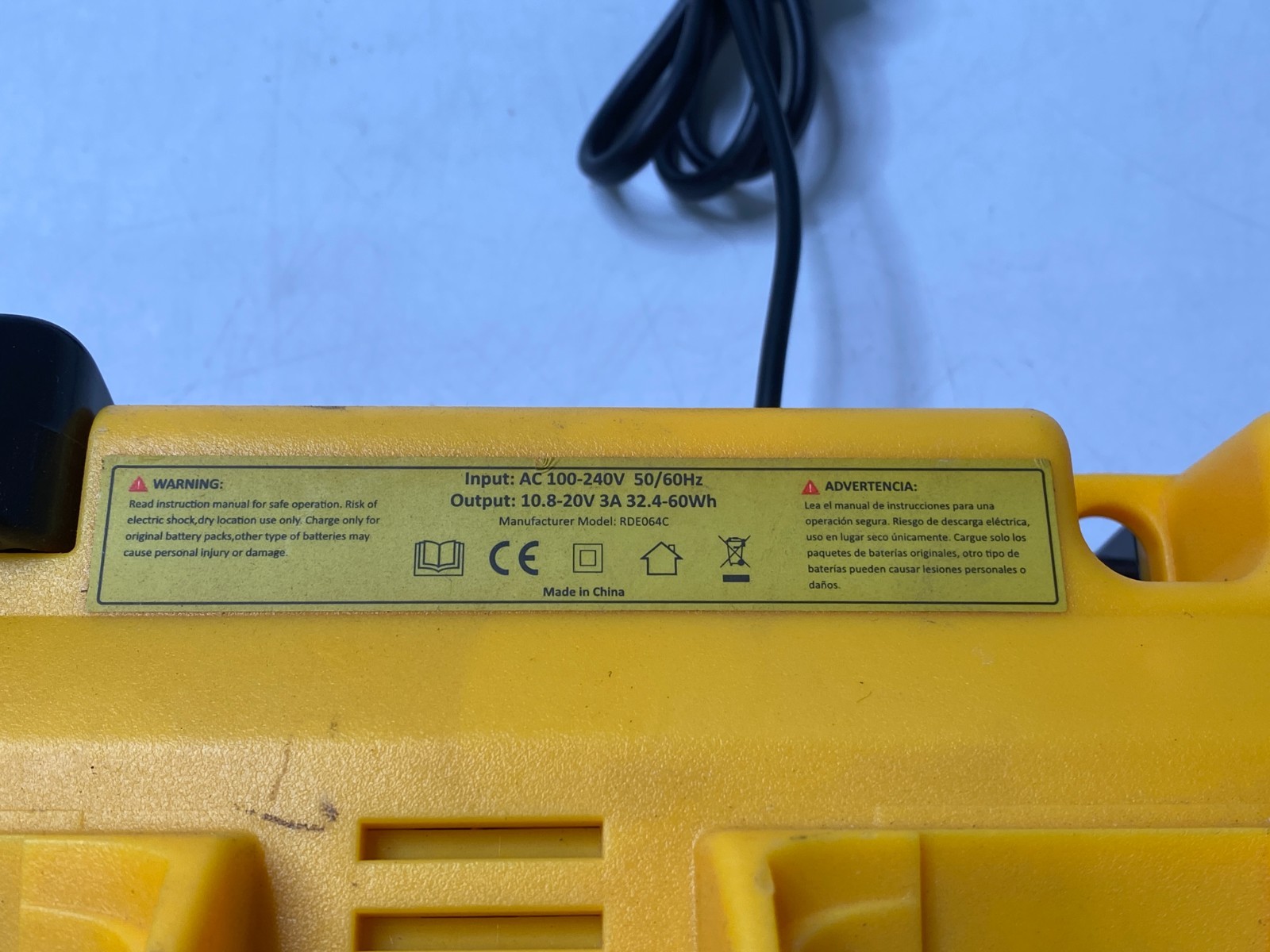 Lot of 8 FOR DEWALT 20V 12.0 AH Lithium-Ion Batteries W/ Quad Charger