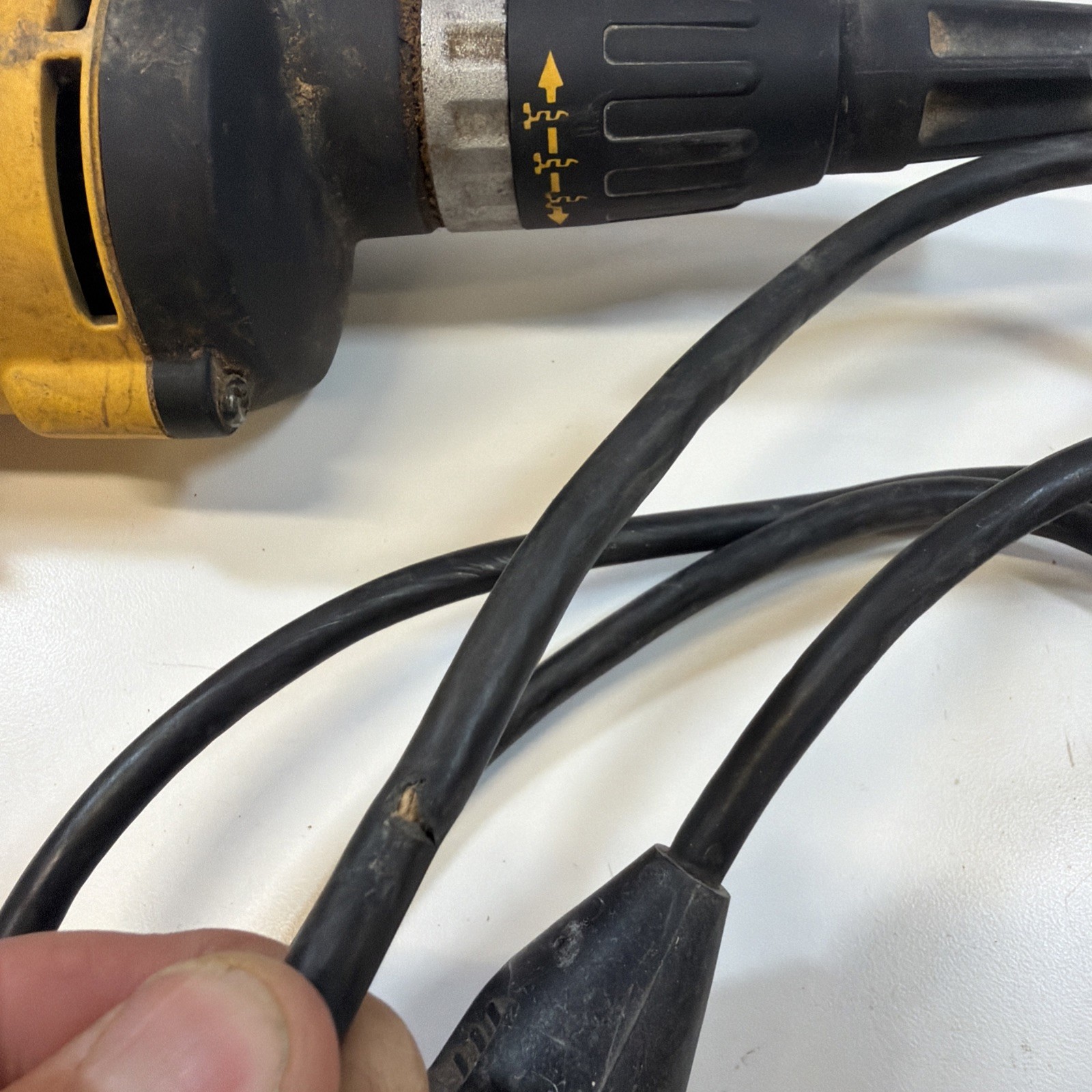 DeWalt DW251 VSR Drywall Screwdriver Corded 120V 6A 4000 RPM Screw Gun