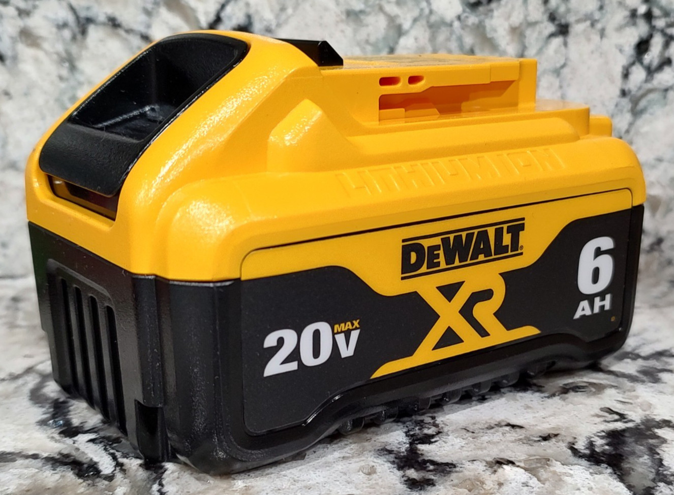 DEWALT DCB206 20V Max XR Lithium-Ion 6.0Ah BATTERY – GENUINE REAL DEAL