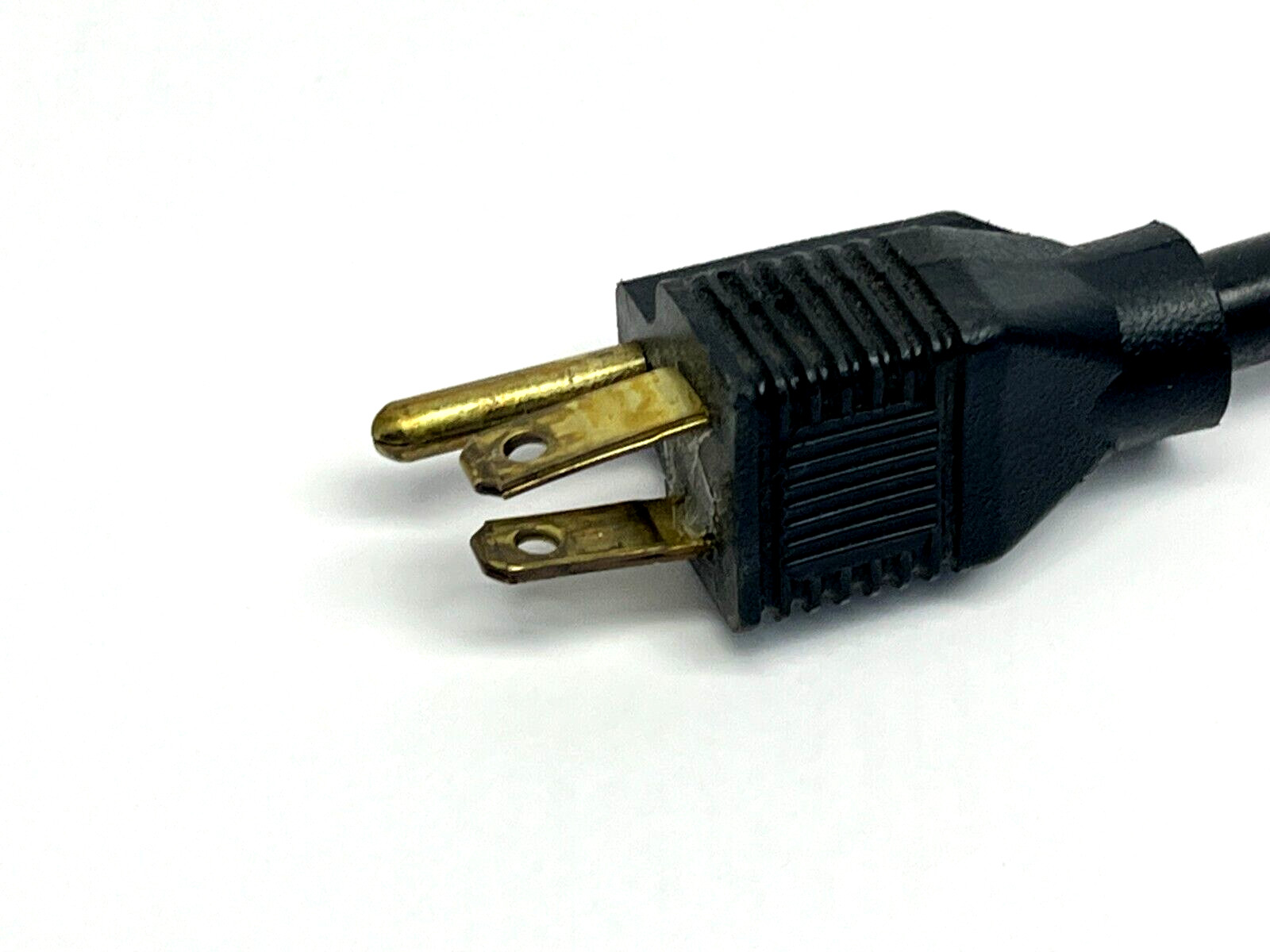 Wiremold UL2064BC 4-Port Power Strip 15A 120V