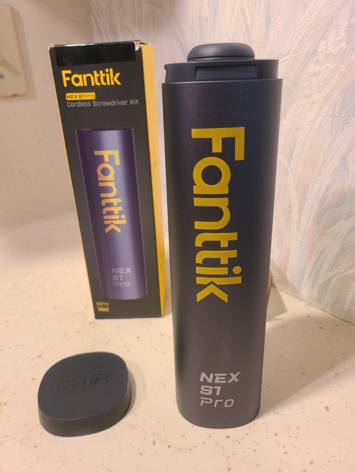 Fanttik S1 Pro 3.7V Electric Screwdriver, Cordless Screwdriver, 16 S2 Metal Bits