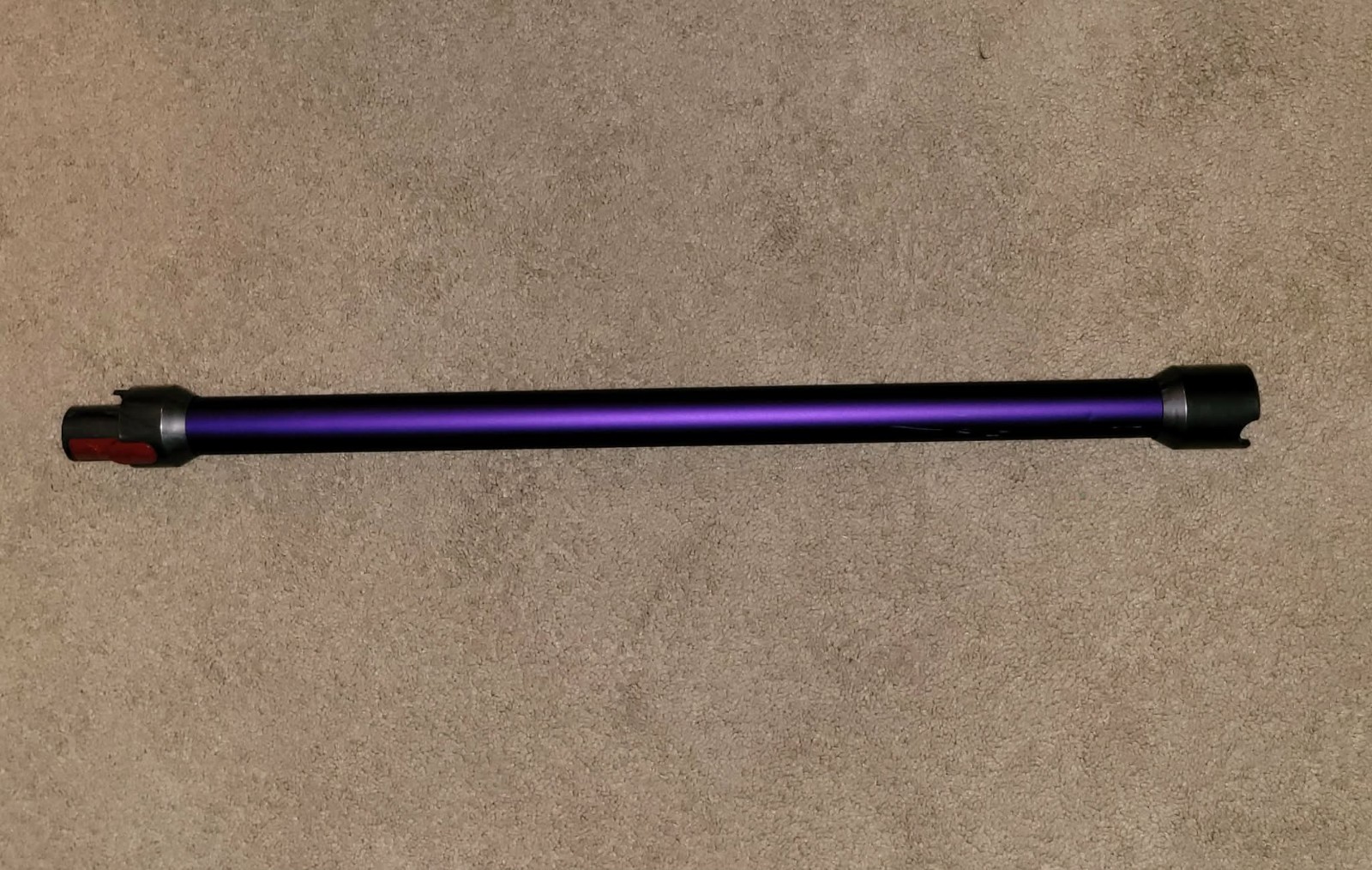 Dyson V15 Detect Cordless Vacuum, Illumination Reveals dust