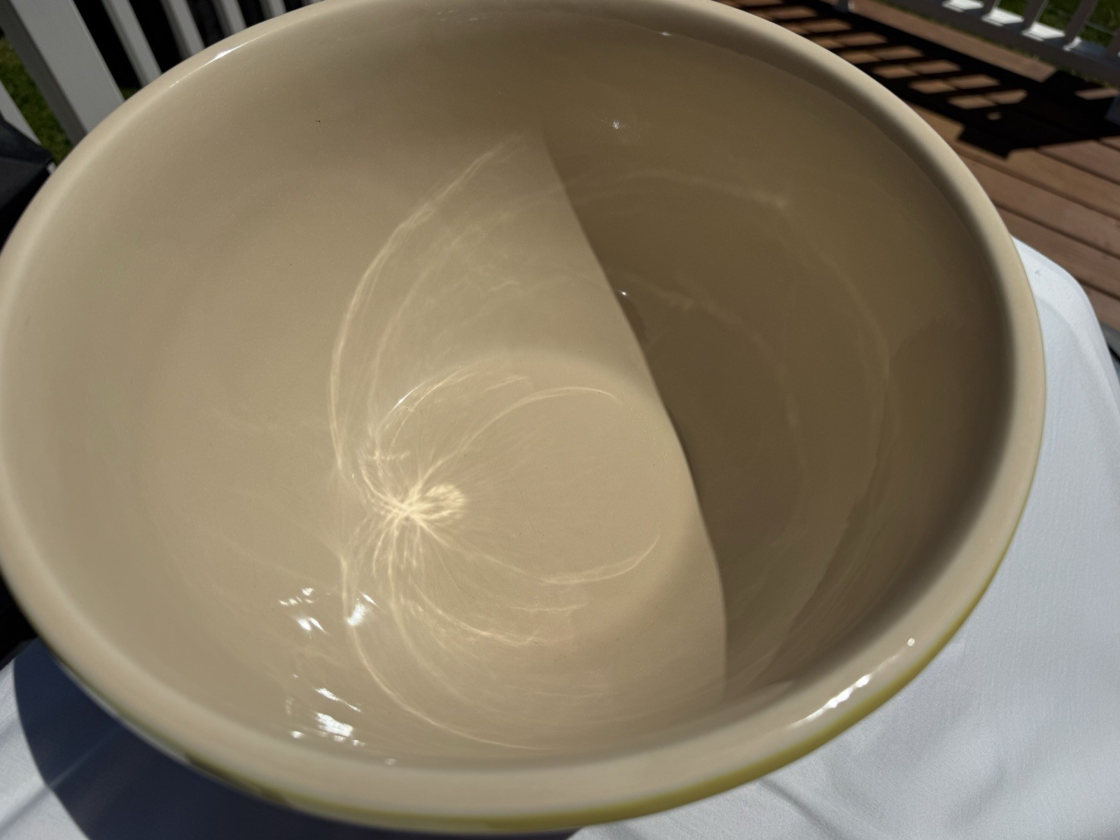 Le Creuset XL Mixing Bowl 4.4L 4.6 Qt Yellow Soleil Gradient RETIRED 12” CLEAN