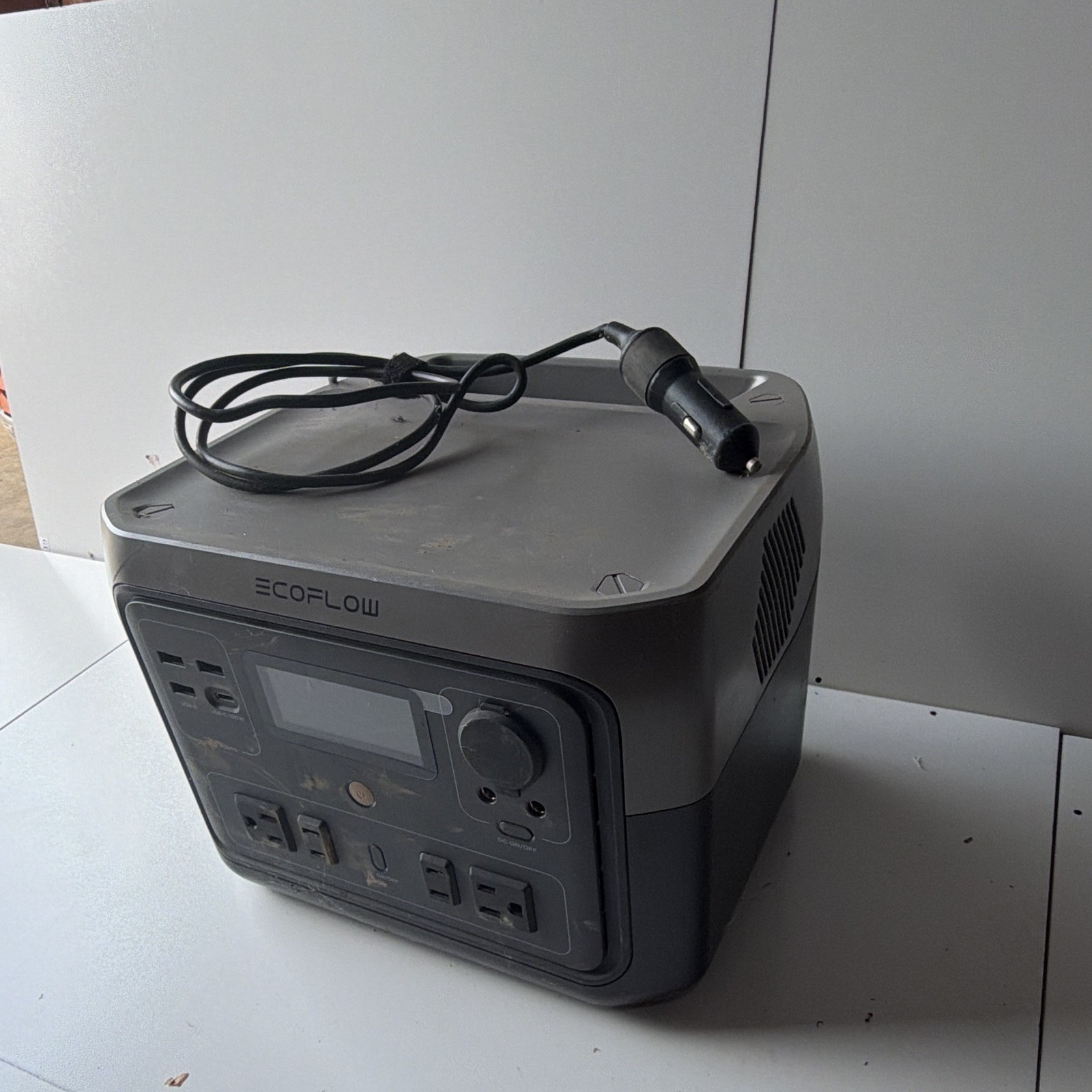 EcoFlow RIVER Portable Power Station Charger/Inverter 151-200W LCD USB Gray