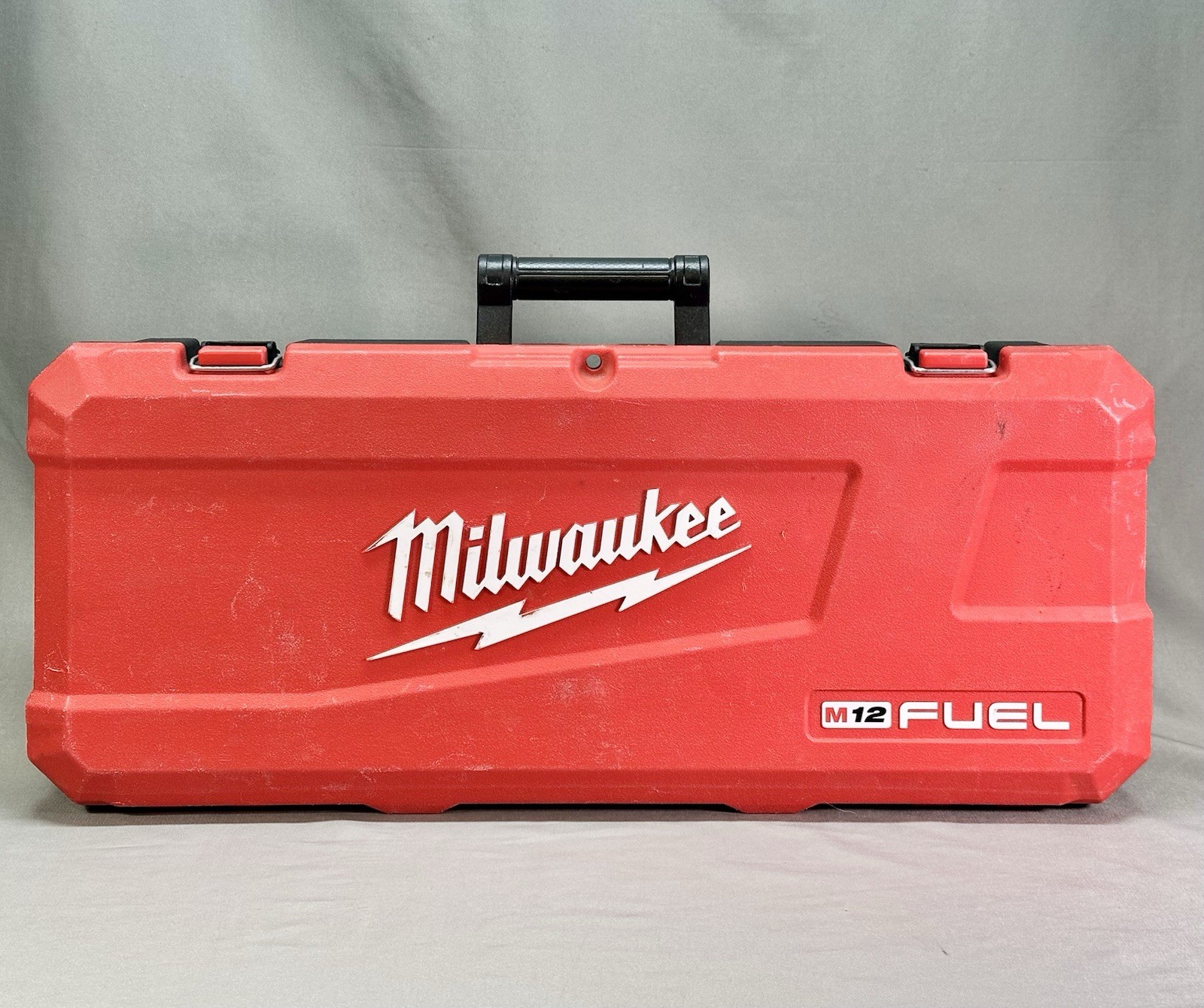 Milwaukee 2465-22 2465-20 M12 Digital Torque Wrench 3/8″ in Case w/ 2 Batteries
